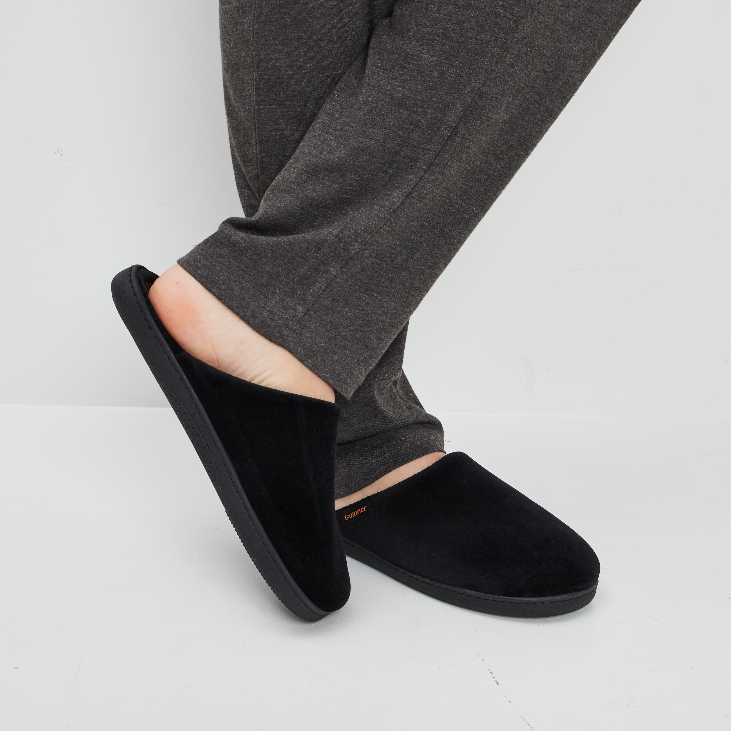 Chaussons mules Isotoner noir homme | La Halle