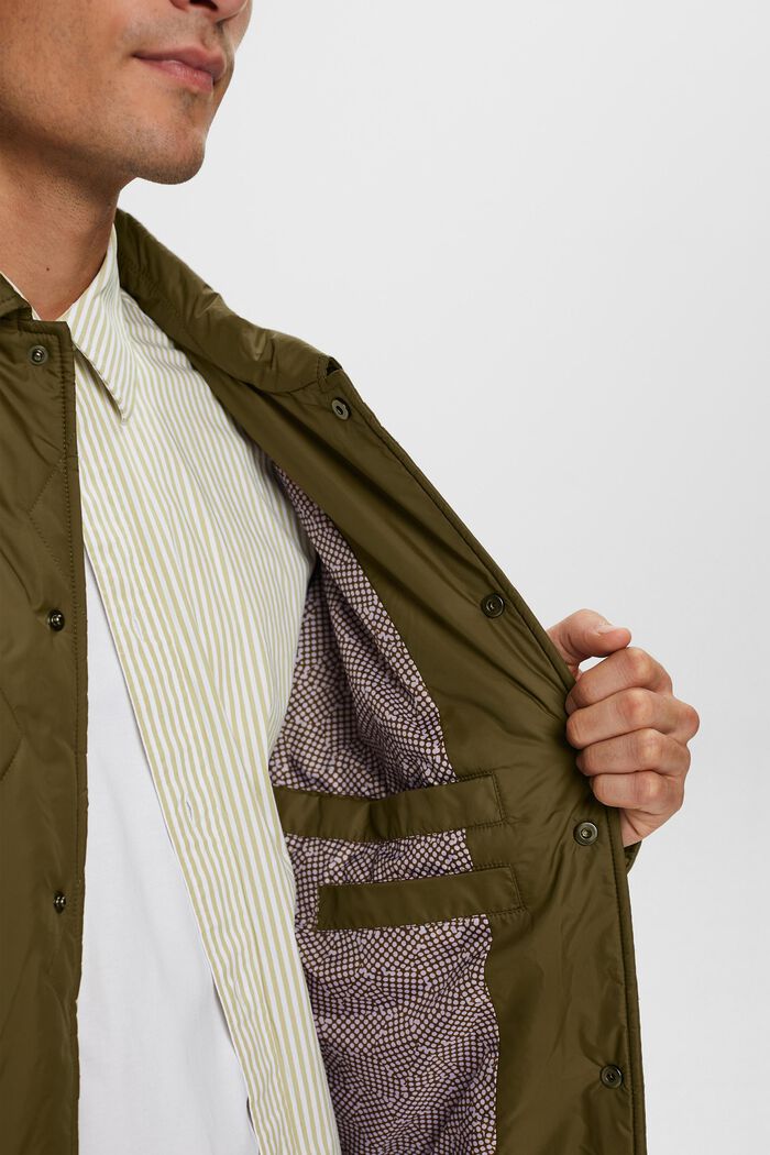 Recycelt: Leichte Steppjacke