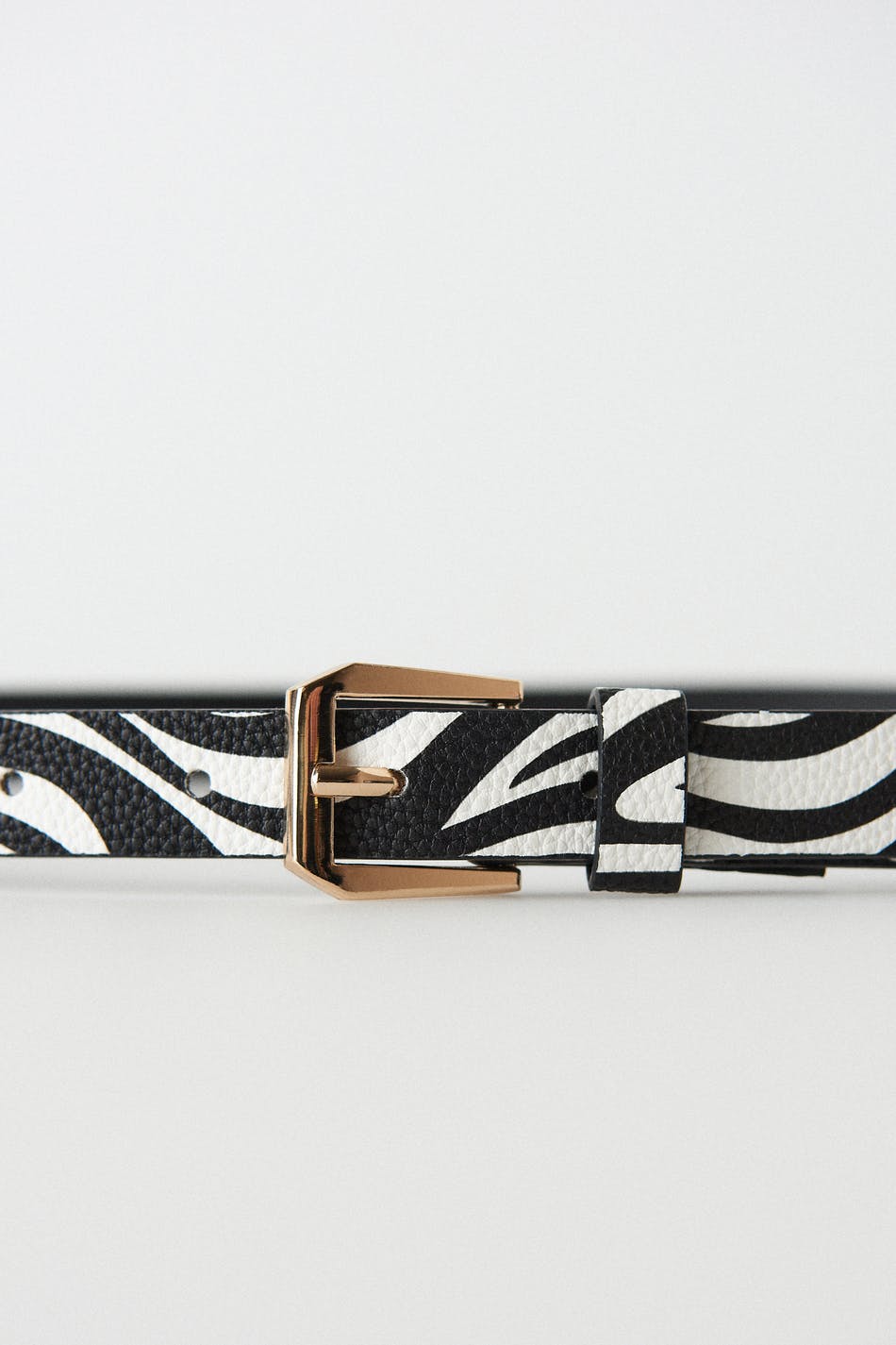 Emelie belt