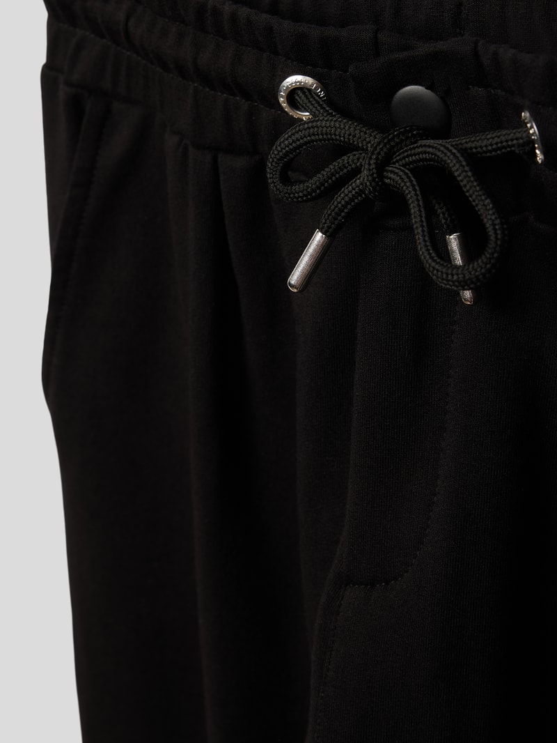 Sweatpants mit Eingrifftaschen in schwarz