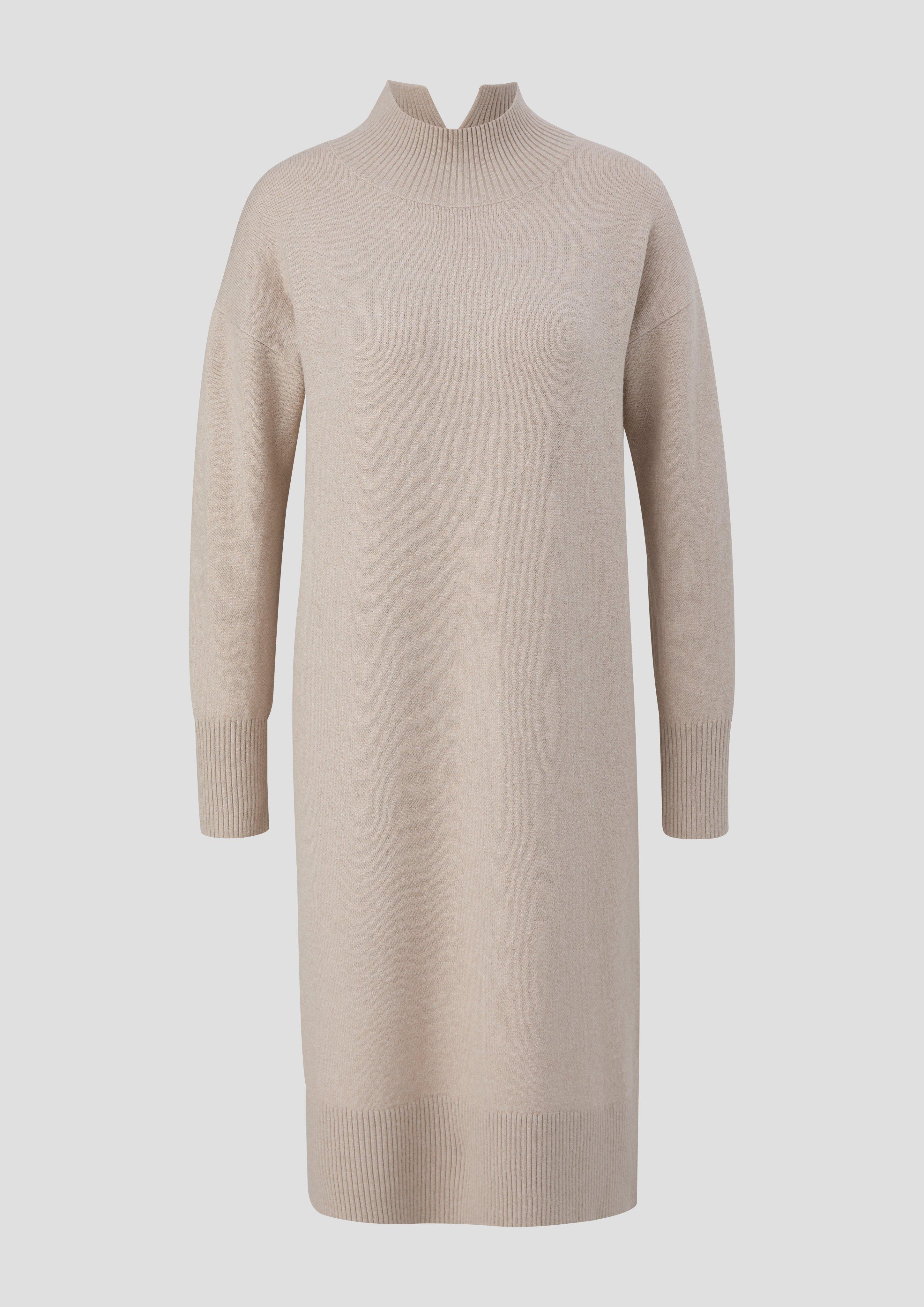 Strickkleid mit Kragenschlitz  2141803-8095