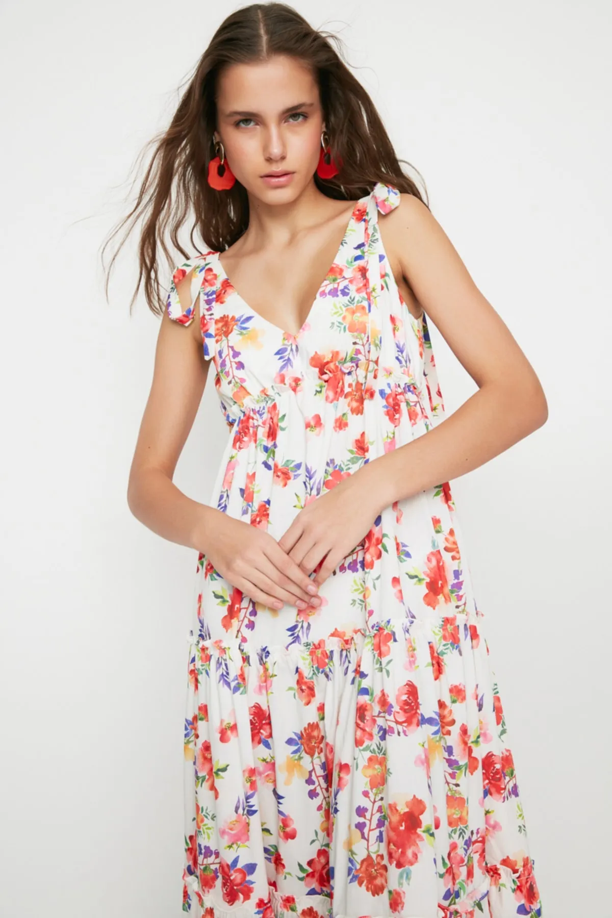 Trendyol Collection  Design Mehrfarbiges Blumen-Webkleid TWOSS21EL3562