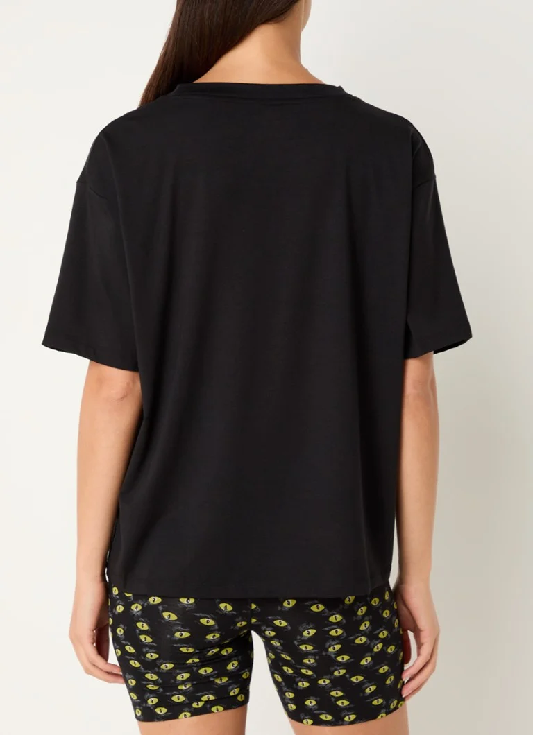 Set de pijamale HUGO BOSS Noctuni format din 3 piese cu mască de somn.
