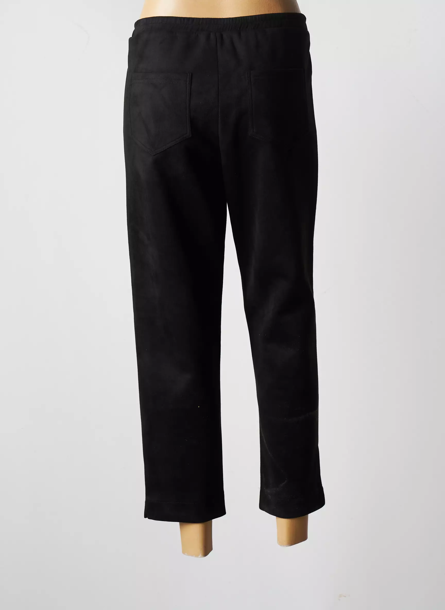 Franck Anna Jeggins Femme couleur noir