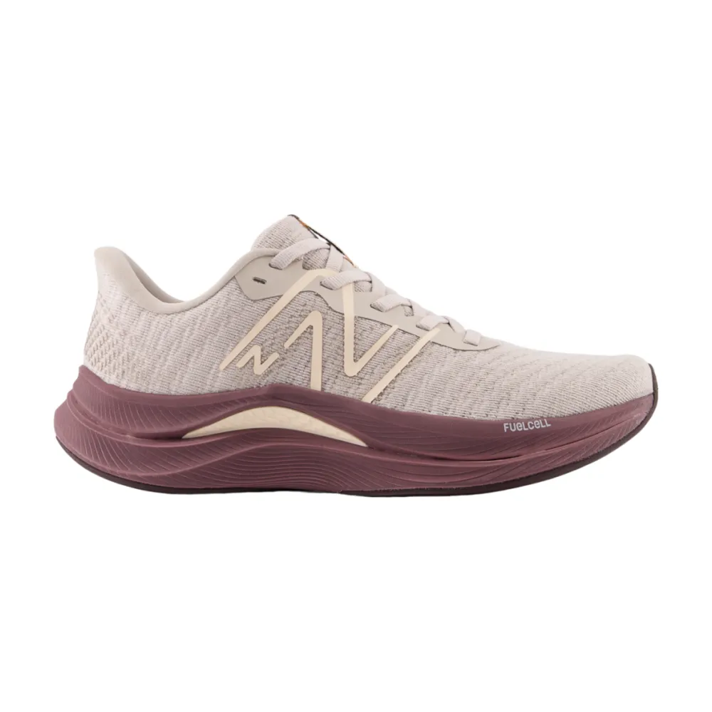 New Balance FuelCell Propel v4 WFCPRCH4 / grau