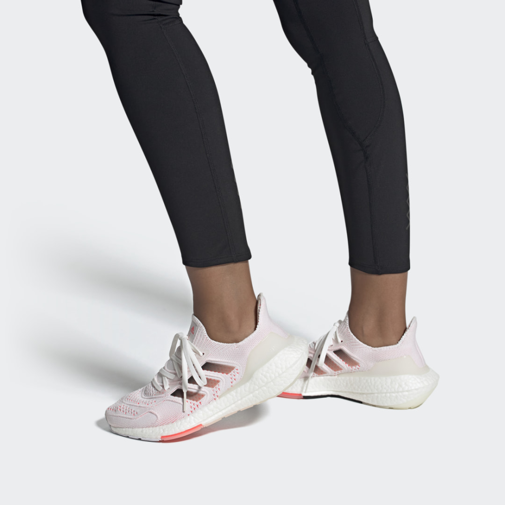 adidas Ultraboost 22 HEAT.RDY GX8057 / weiss