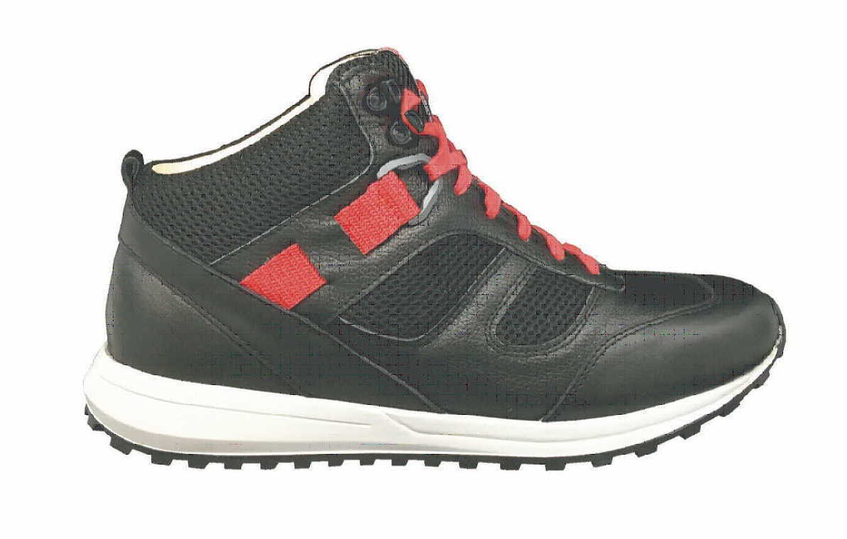 ION FOOTWEAR GMBH Sneaker schwarz Bastion
