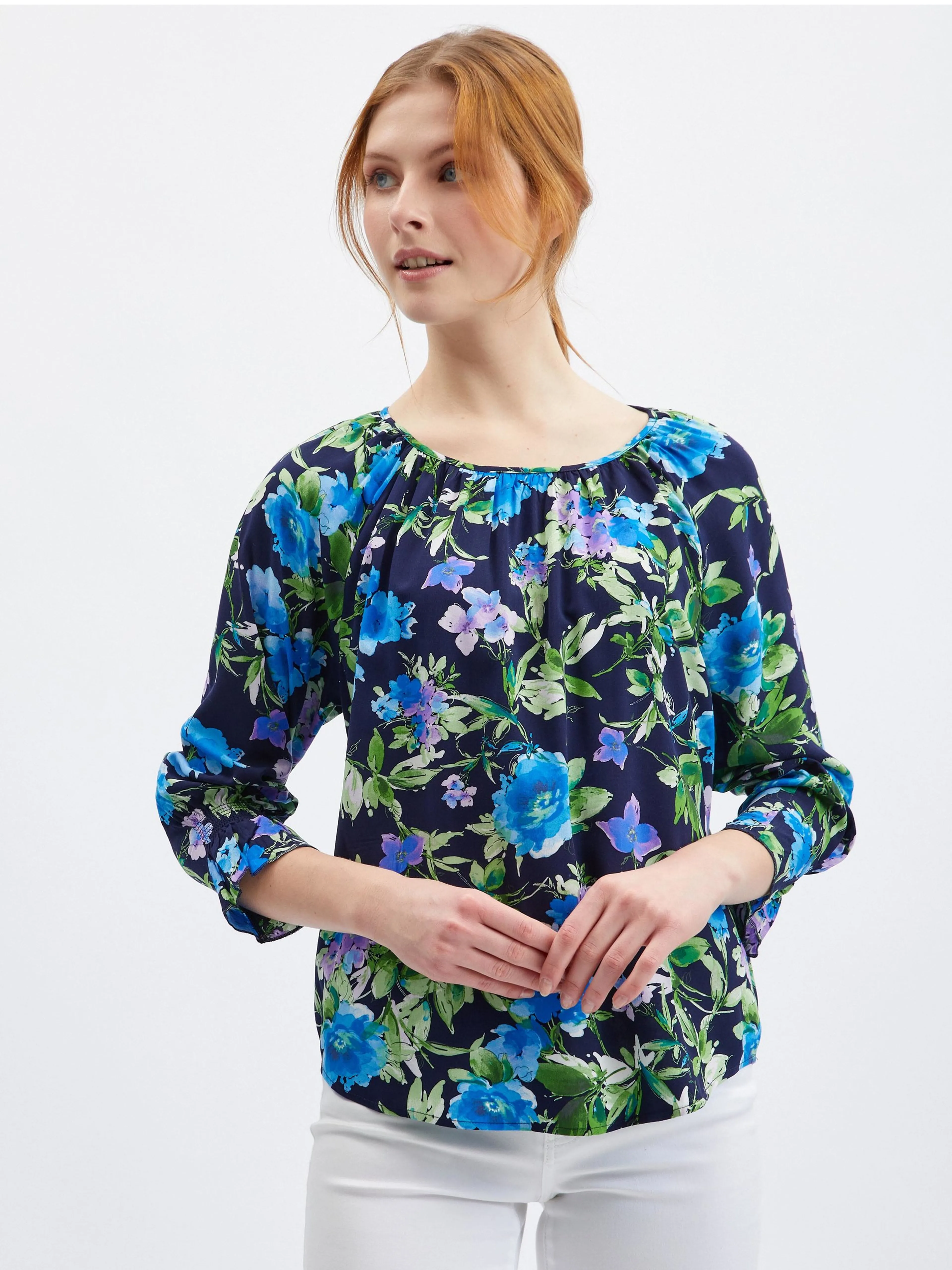 Dunkelblaue Damenbluse mit Blumenmuster ORSAY