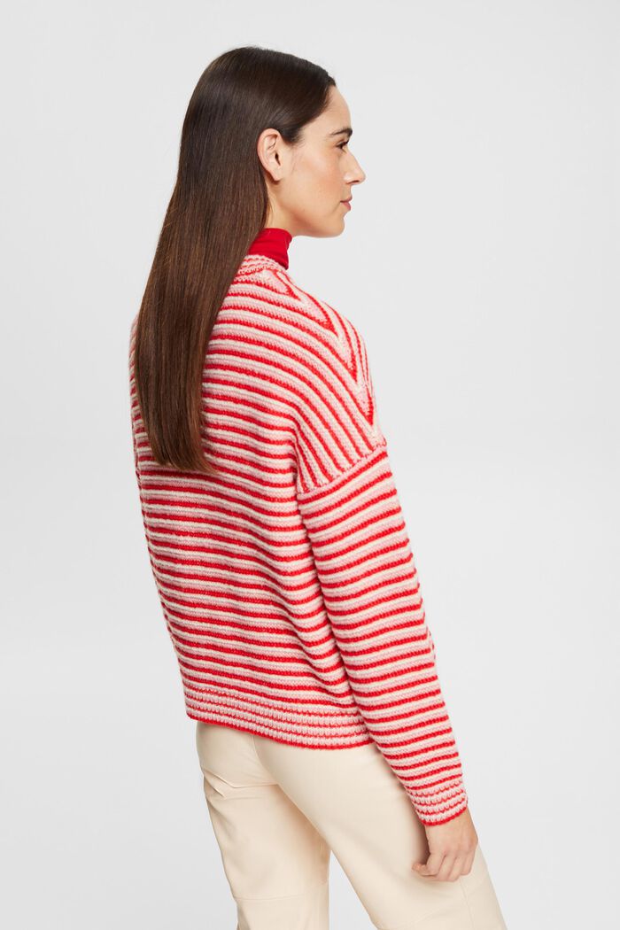 Grobstrickpullover mit Streifen