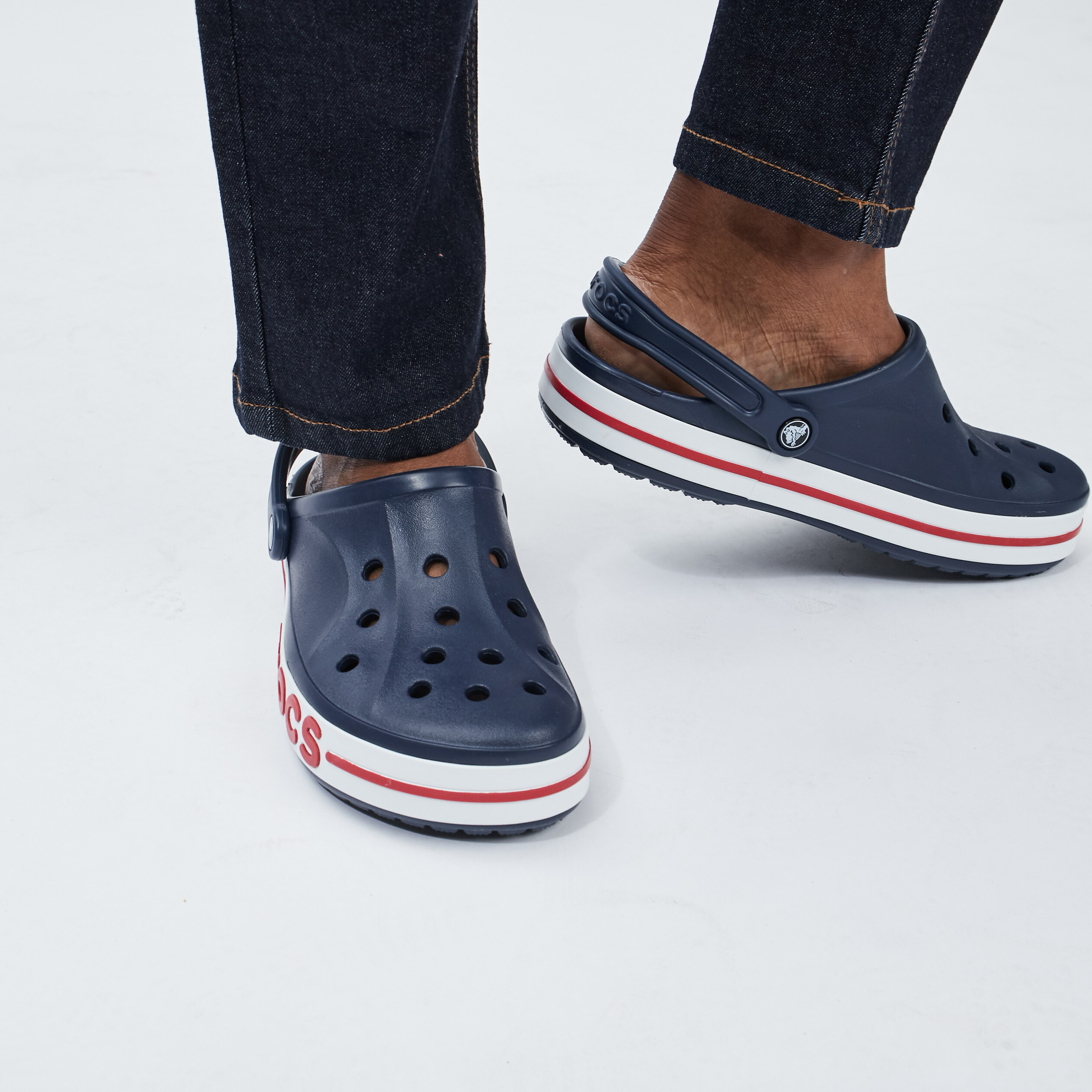 Sabots Crocs bleu marine homme | La Halle