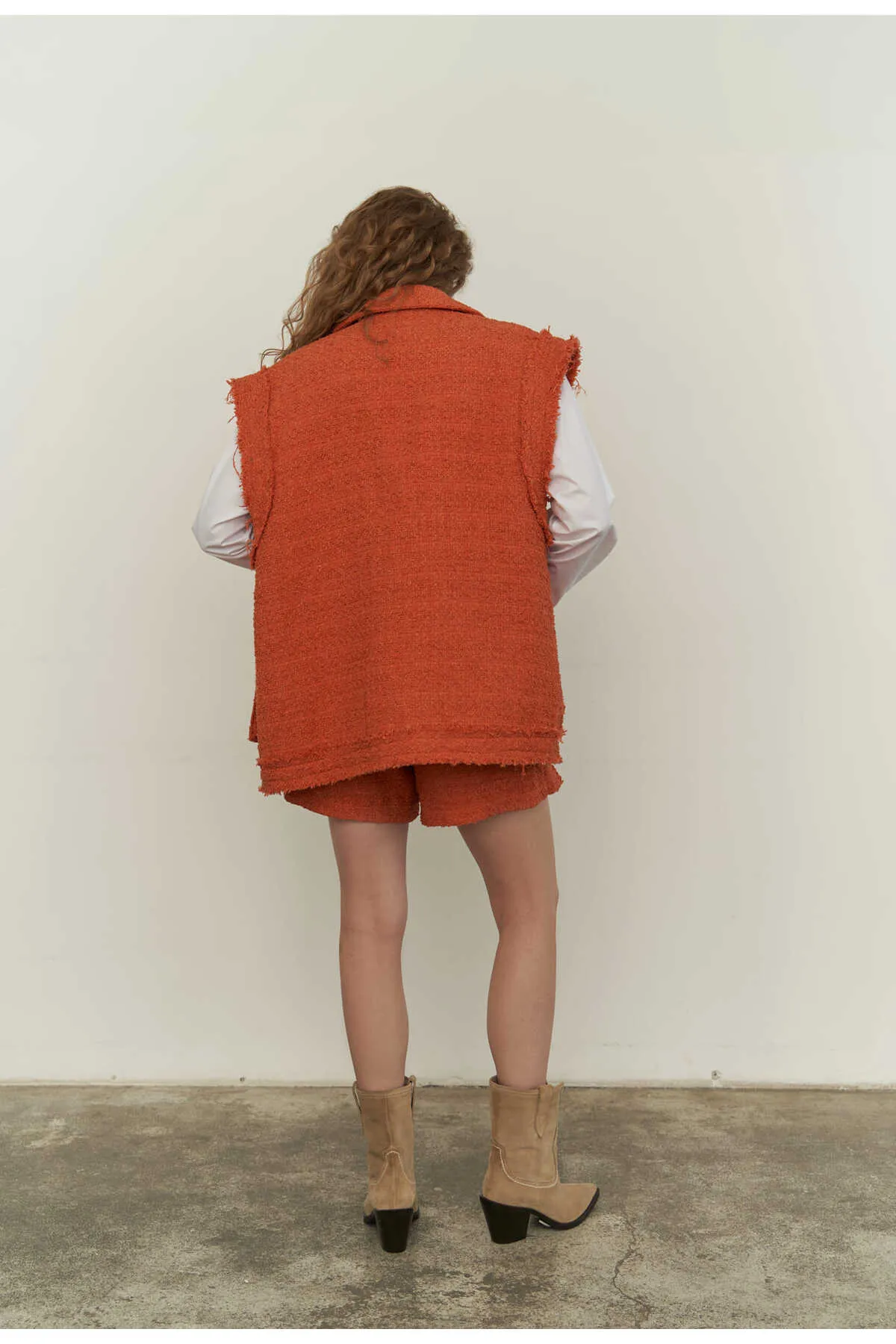MCLLCTN  Agnes Orange Weste-Shorts-Rock-Set