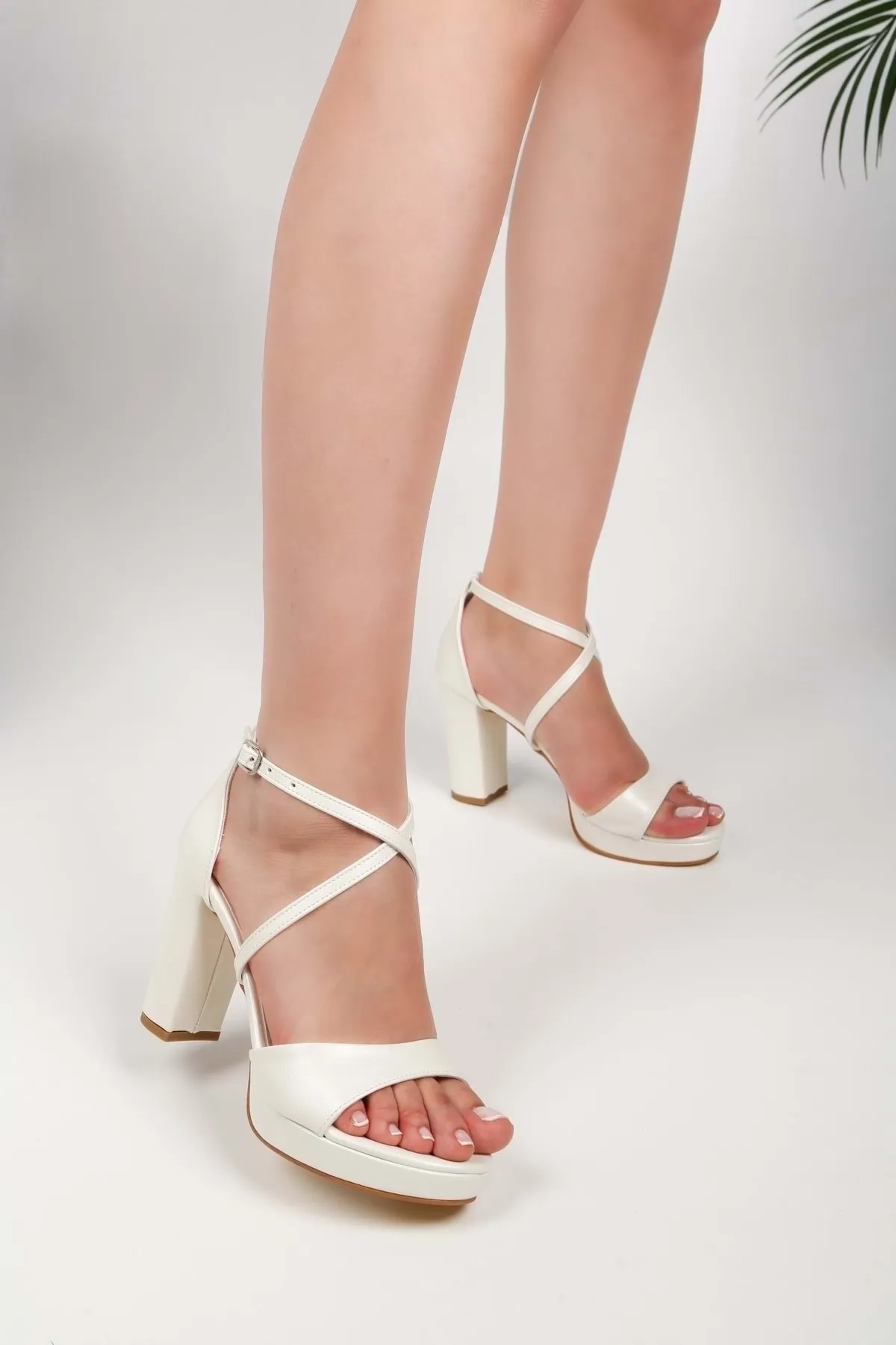Shoeberry  Dia Sedef Skin Plateau-Schuhe für Damen
