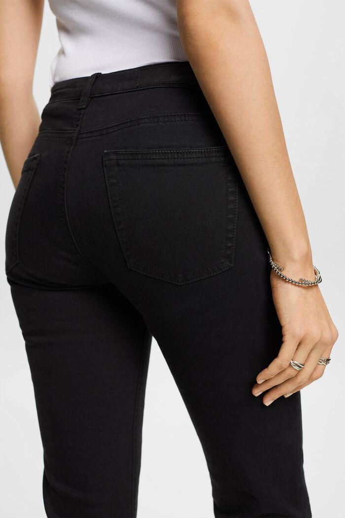 Capri-Jeans mit mittelhohem Bund