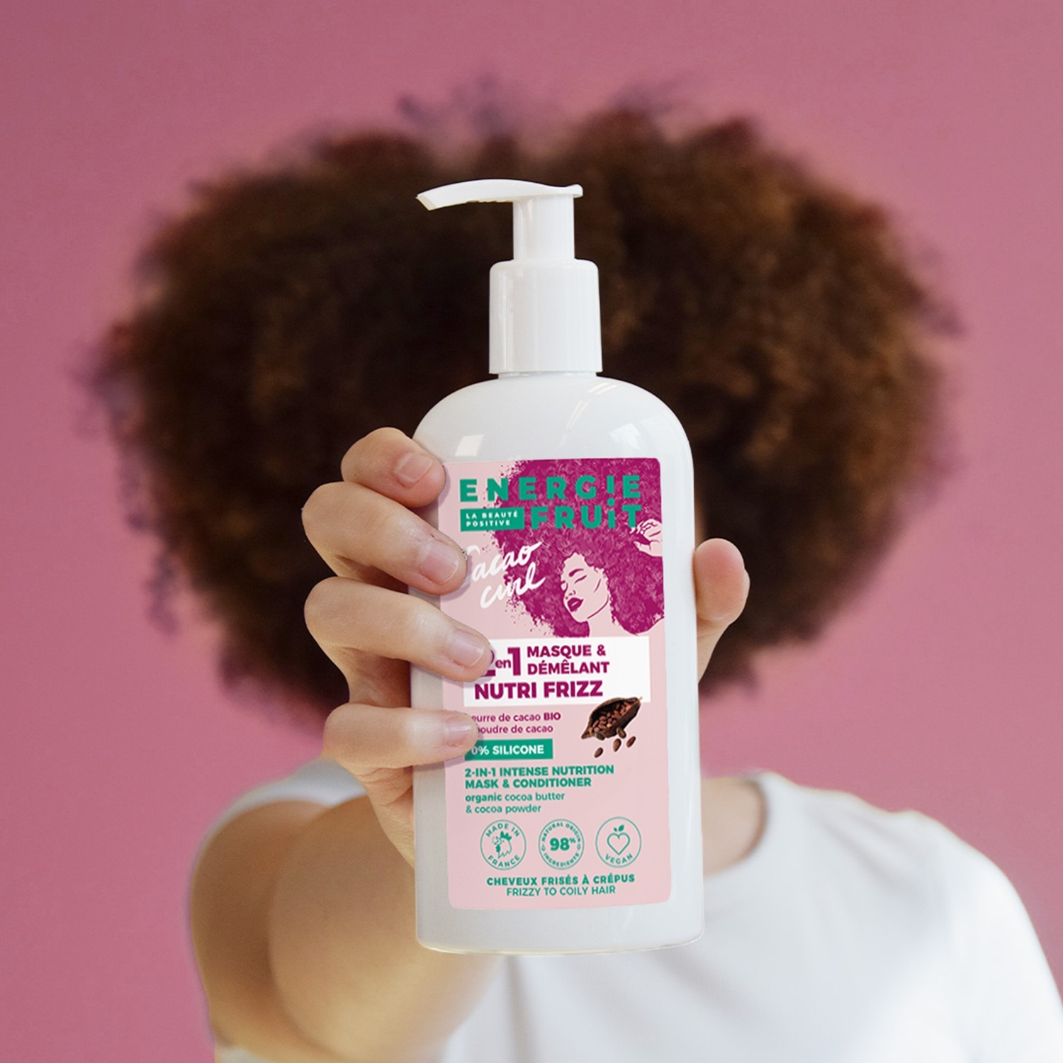 „Energie Fruit 2-in-1 Nutri Frizz“ kaukė garbanotiems ir pasišiaušusiems plaukams – be silikono – su ekologišku kakavos sviestu ir kakavos milteliais