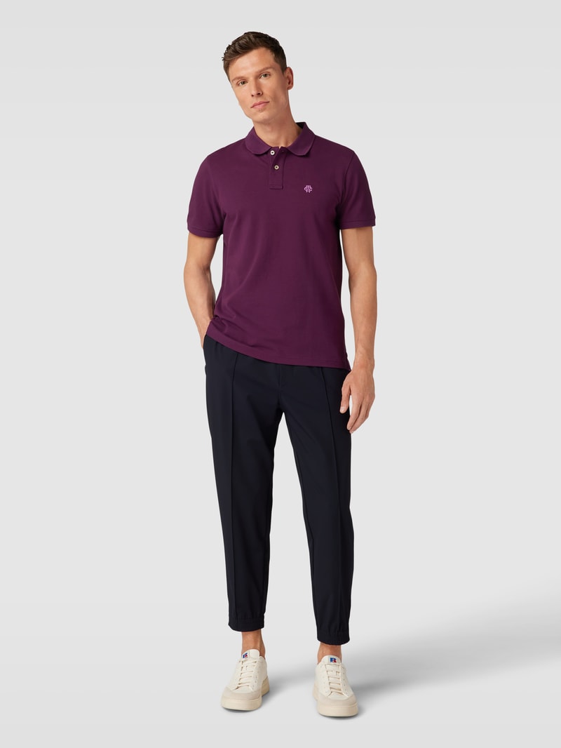 Poloshirt mit Label-Stitching in aubergine