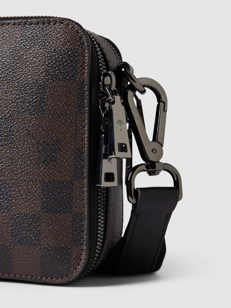 Kulturtasche mit Allover-Muster in mittelbraun