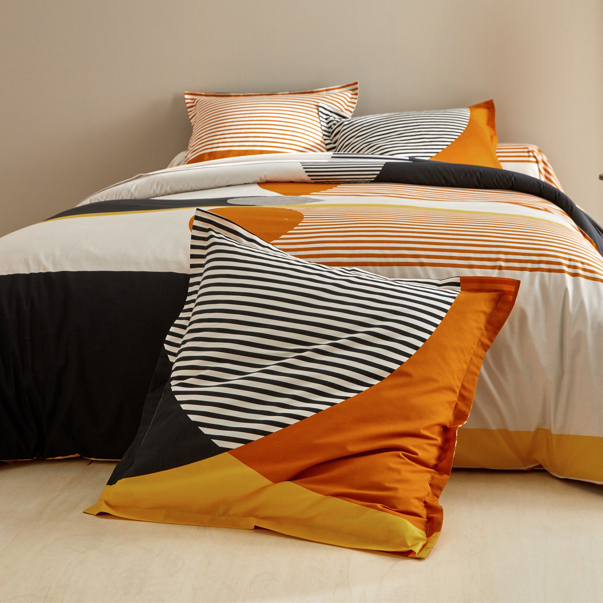 Linge de lit Nico en coton imprimé rayures style graphique