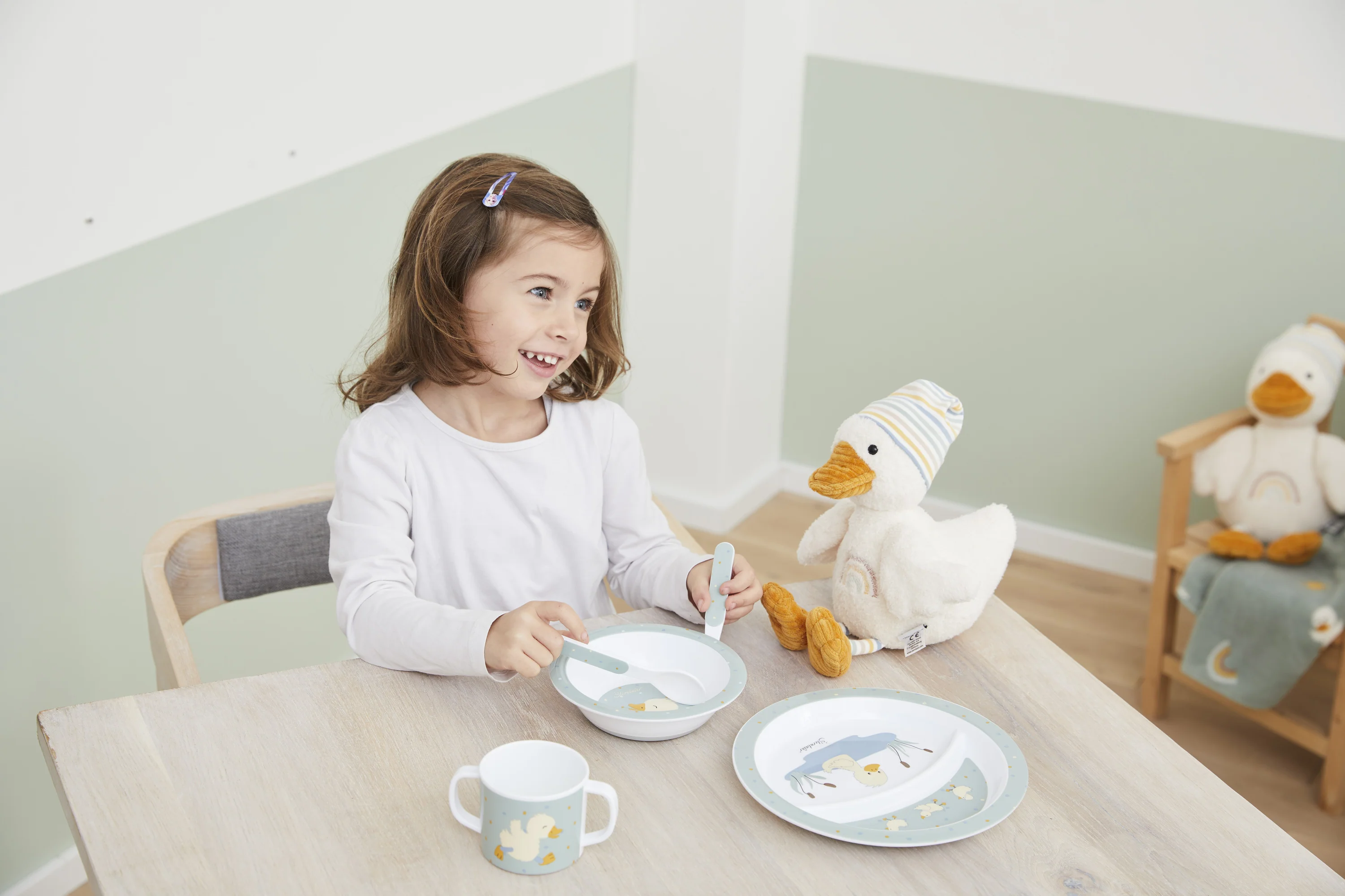 Kindergeschirrset Ente Edda in steingrün