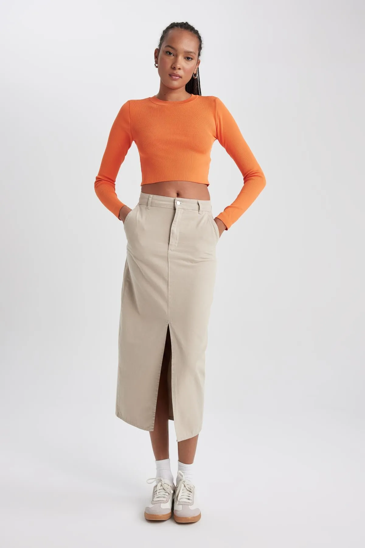 DeFacto  Maxi-Bleistiftrock aus Gabardine mit Schlitz B2464ax23au