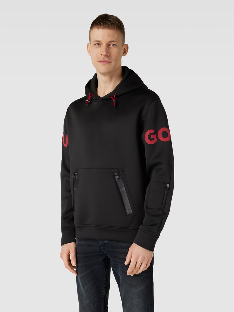 Hoodie mit Reißverschlusstasche am Arm Modell 'Diavol' in schwarz