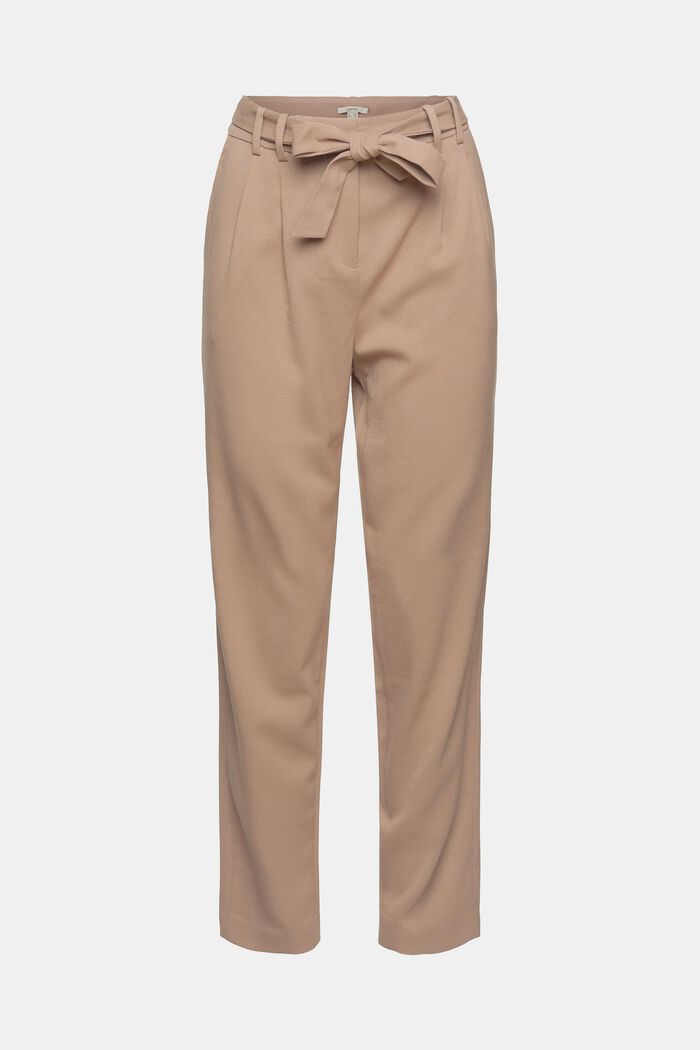 Chino mit hohem Bund und Gürtel