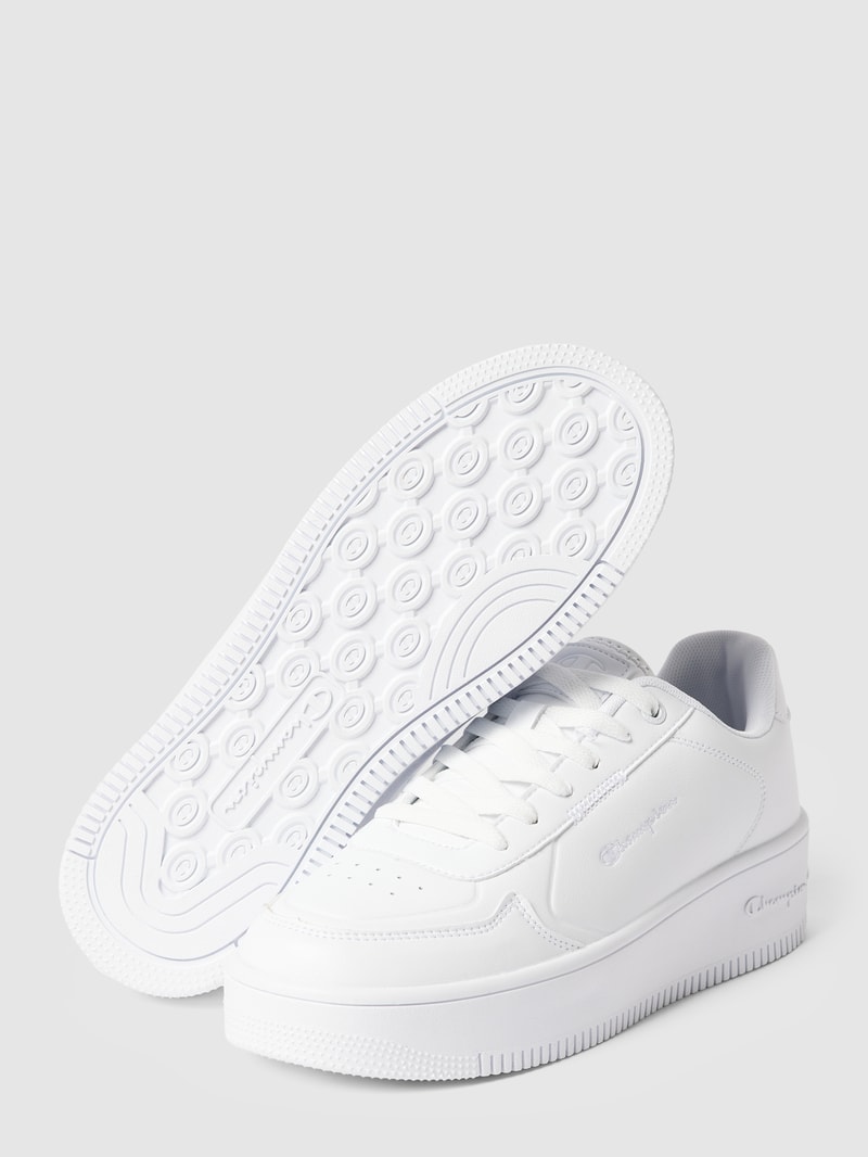 Sneaker mit Label-Stitching in weiß