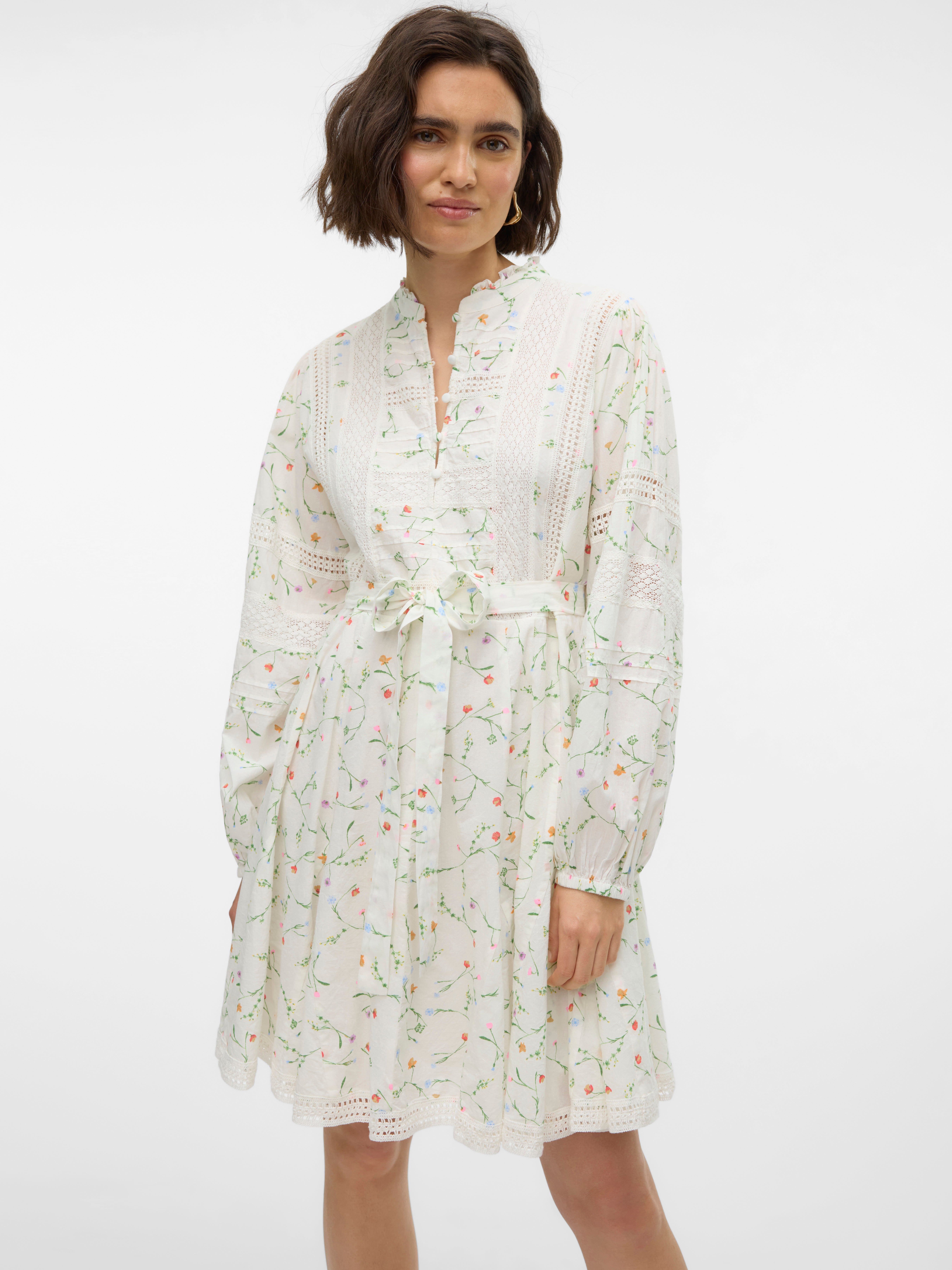 VMLAVA Kurzes Kleid