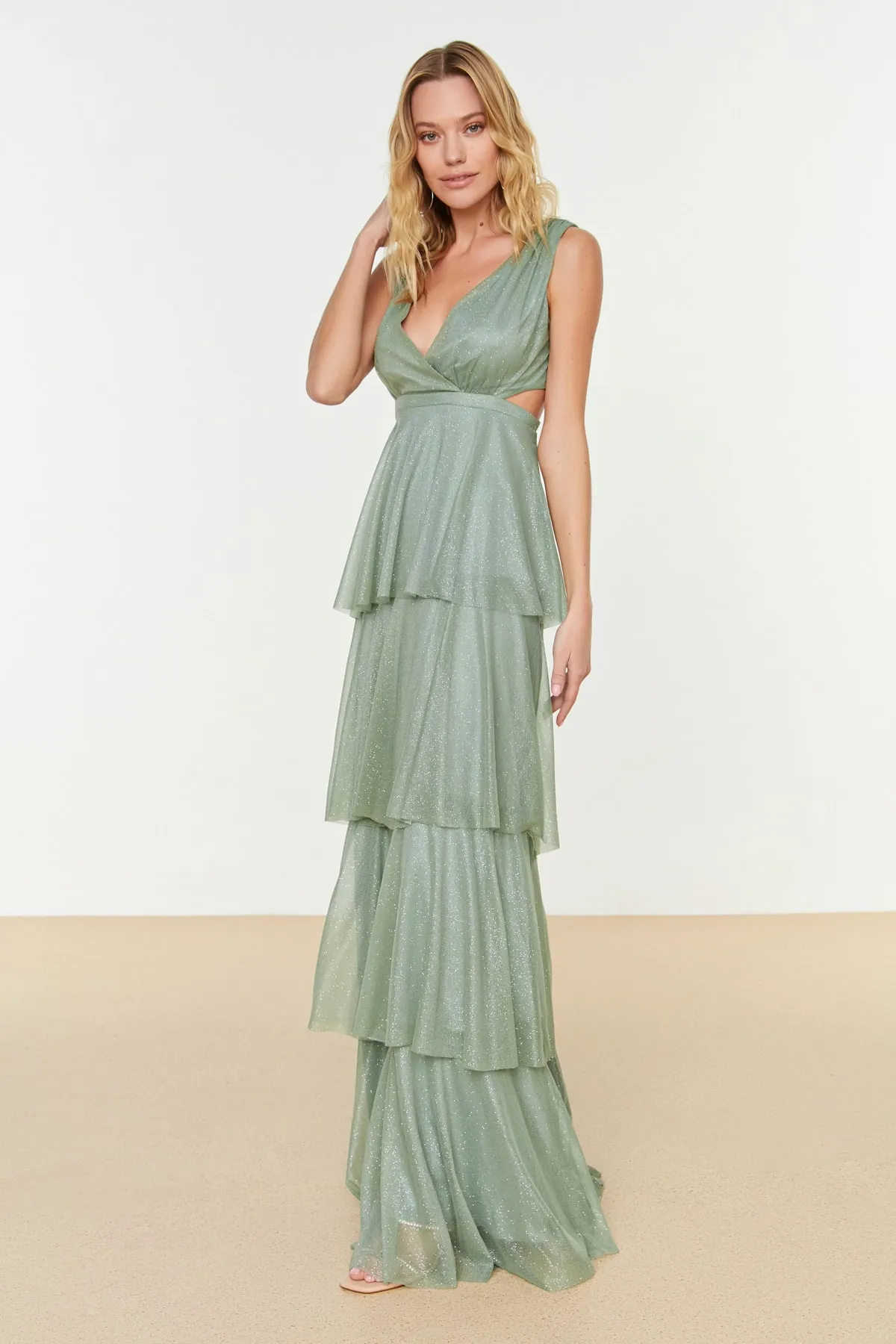 Trendyol Collection  Mintgrünes, funkelndes, langes Abendkleid mit Raffung TPRSS20AE0063