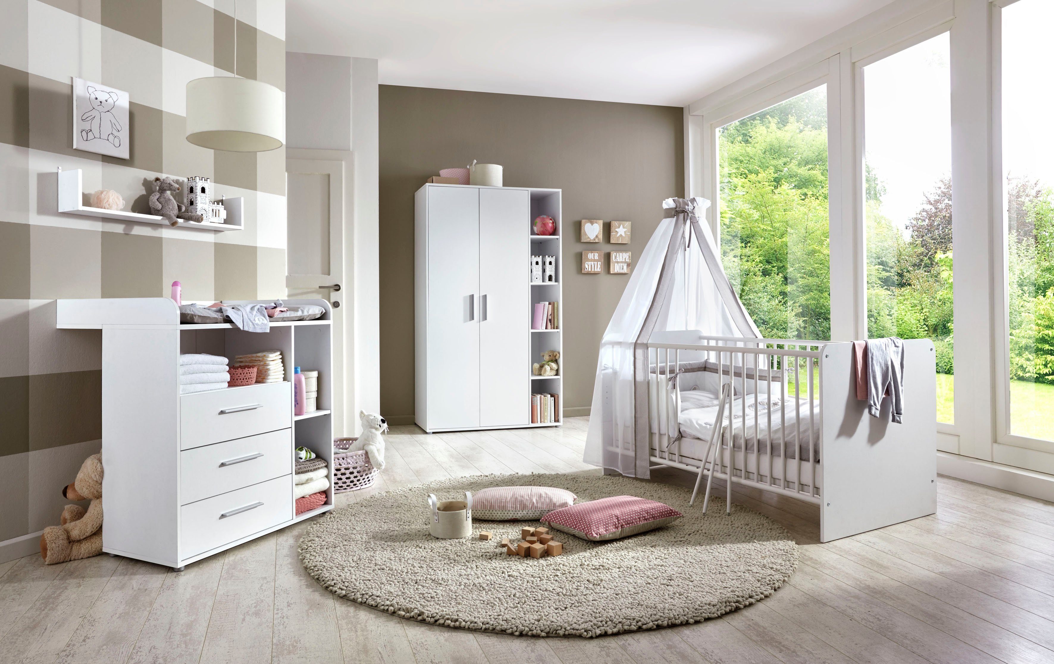 BMG Möbel Babyzimmer-Komplettset Luis, (Set, 4-St., Babybett, Wickelkommode, Wandboard, Kleiderschrank), Bett + Wickelkommode + 2-trg. Schrank + Wandboard