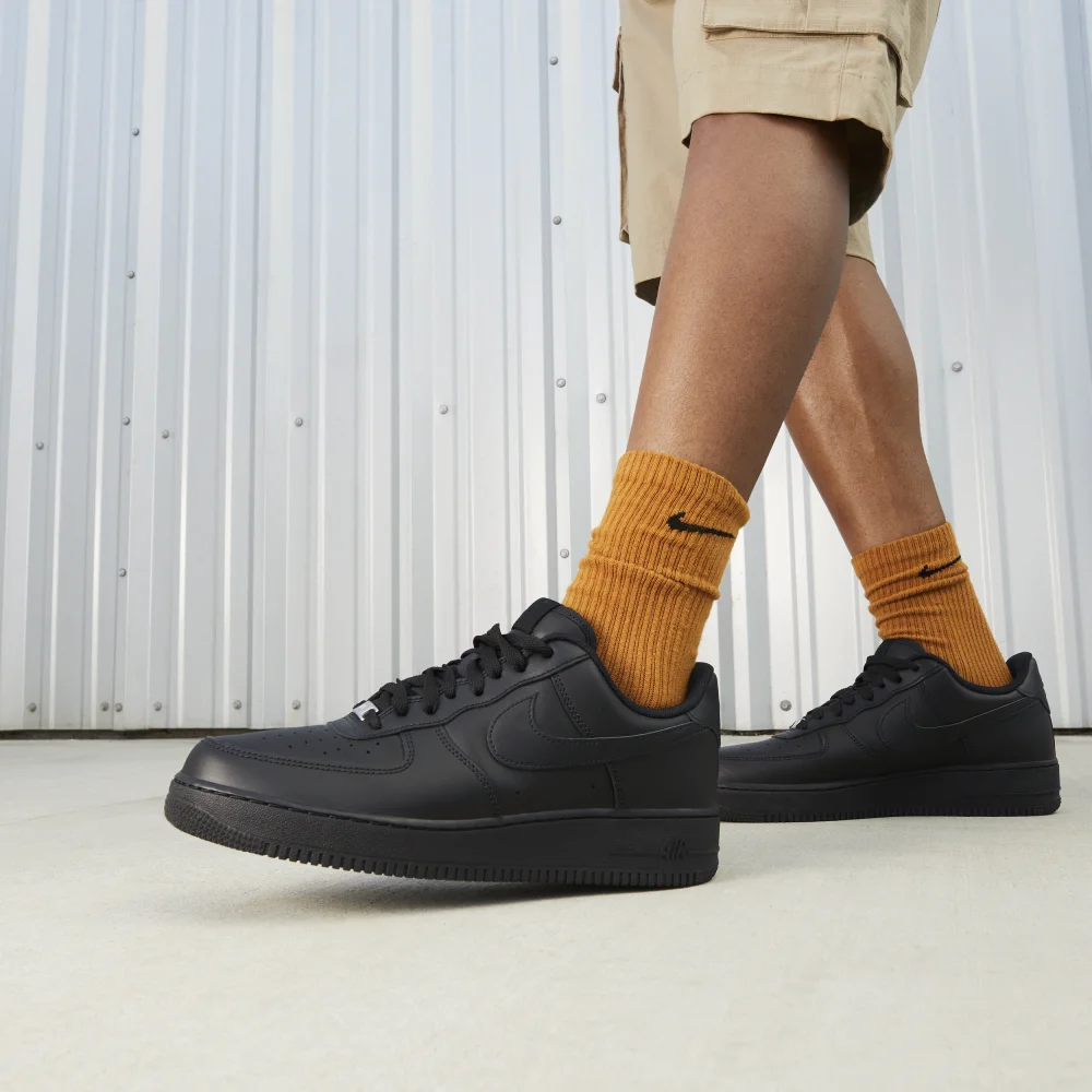 Nike Air Force 1 07 CW2288-001 / schwarz