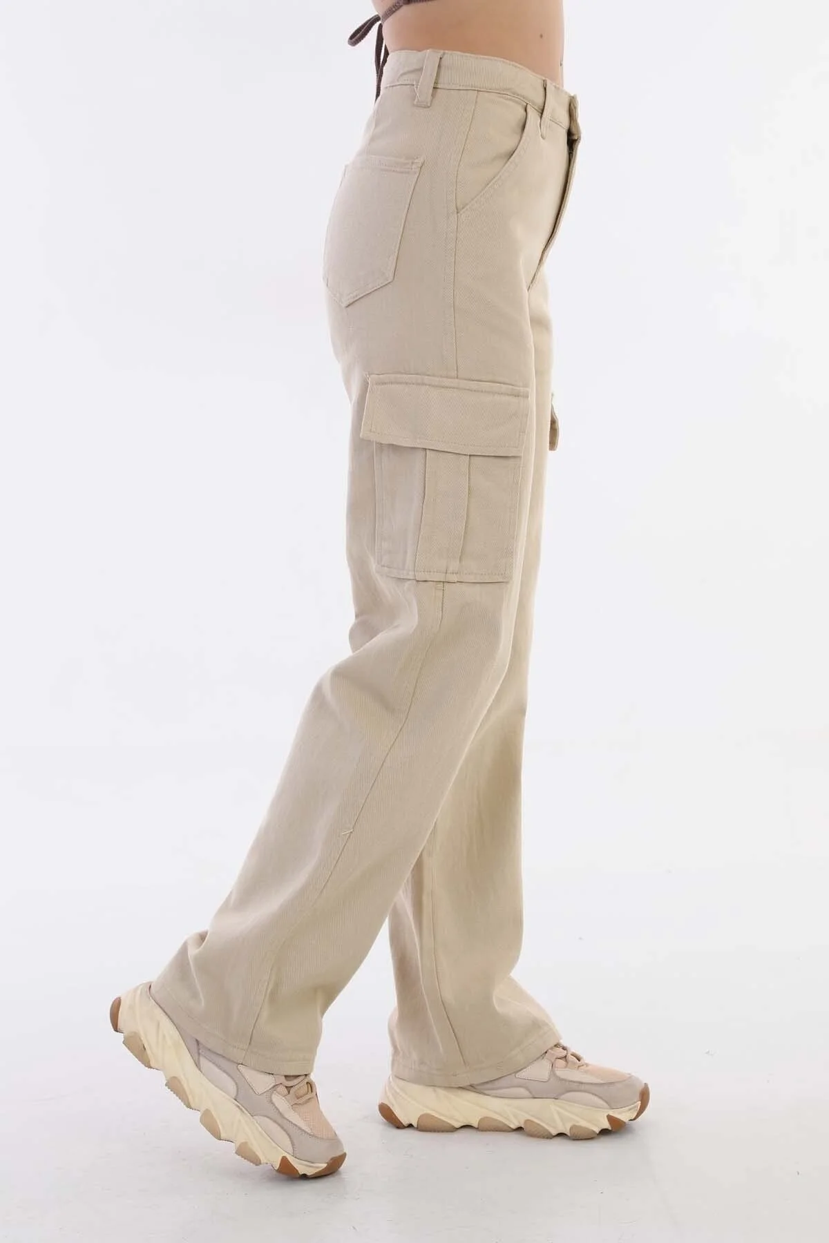 BİKELİFE  Beigefarbene Cargohose mit hoher Taille und weitem Bein für Damen