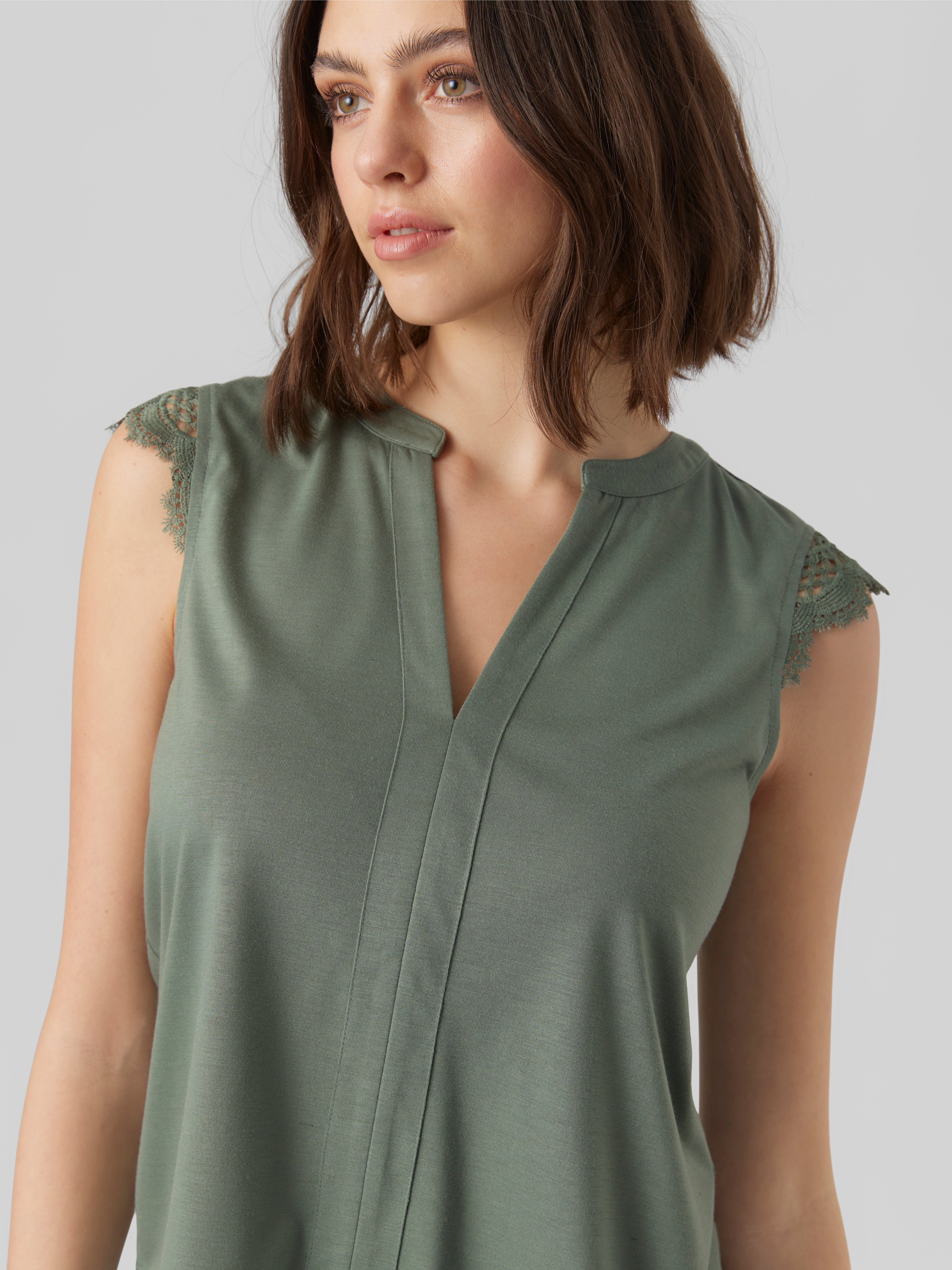 VMCARRIE Top