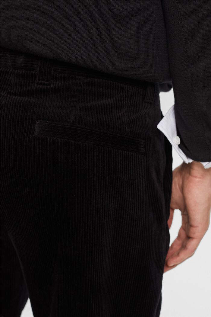 Cordhose mit weitem Beim