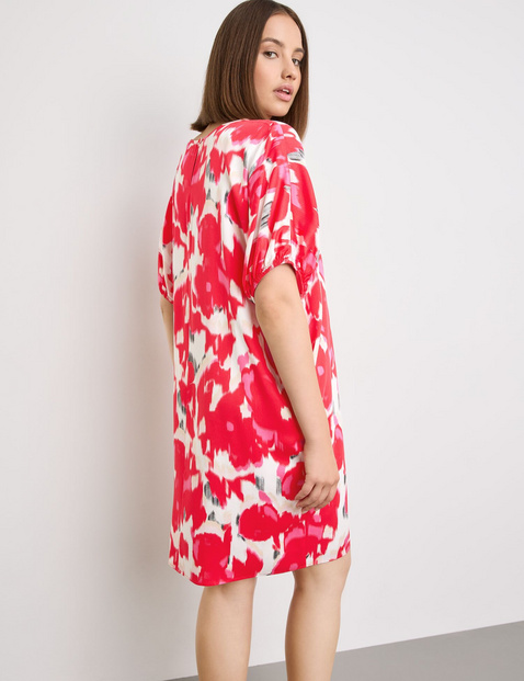 Legeres Kleid mit Alloverprint