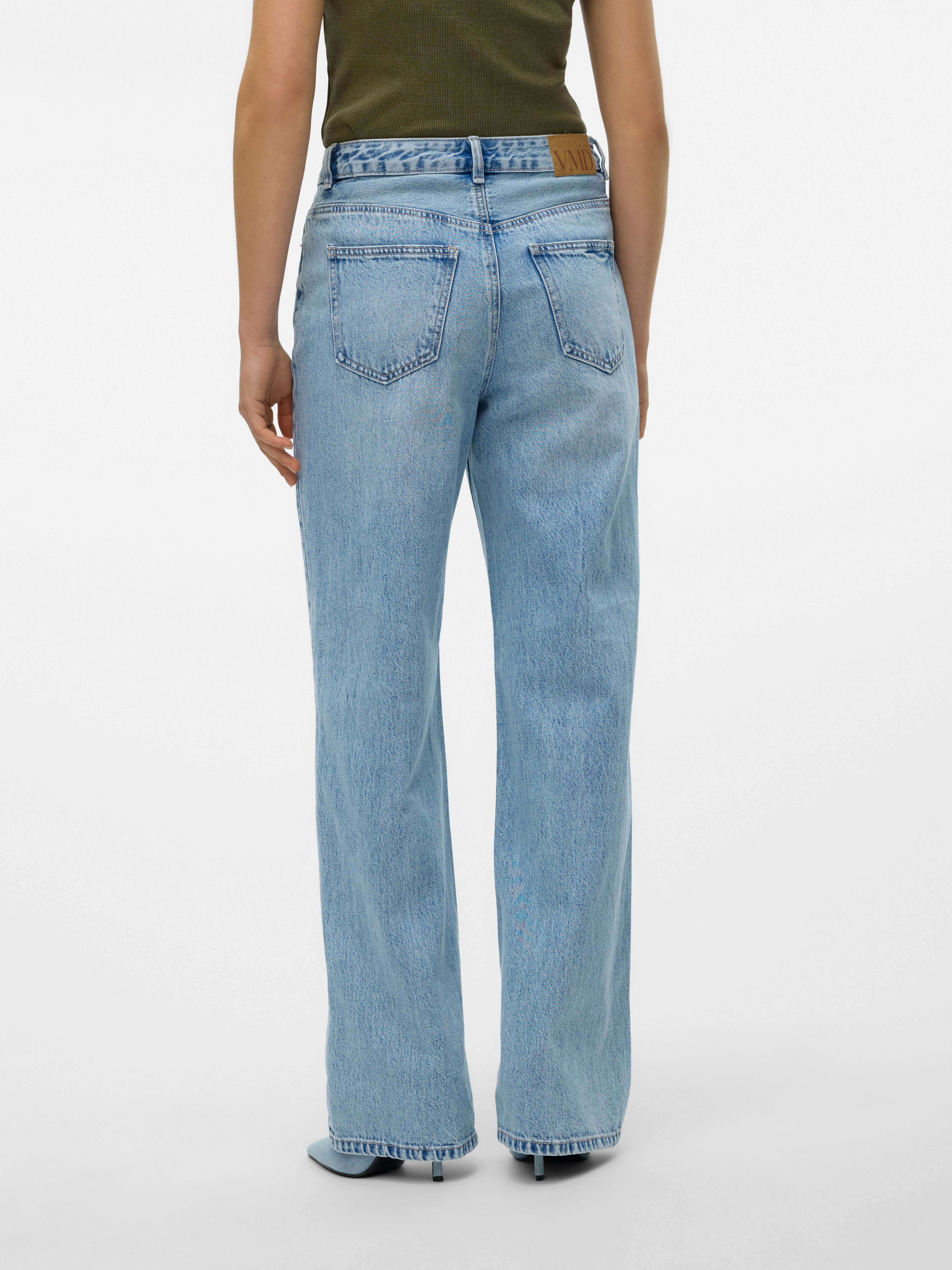 VMTOKYO Niedrige Taille Gerade geschnitten Jeans