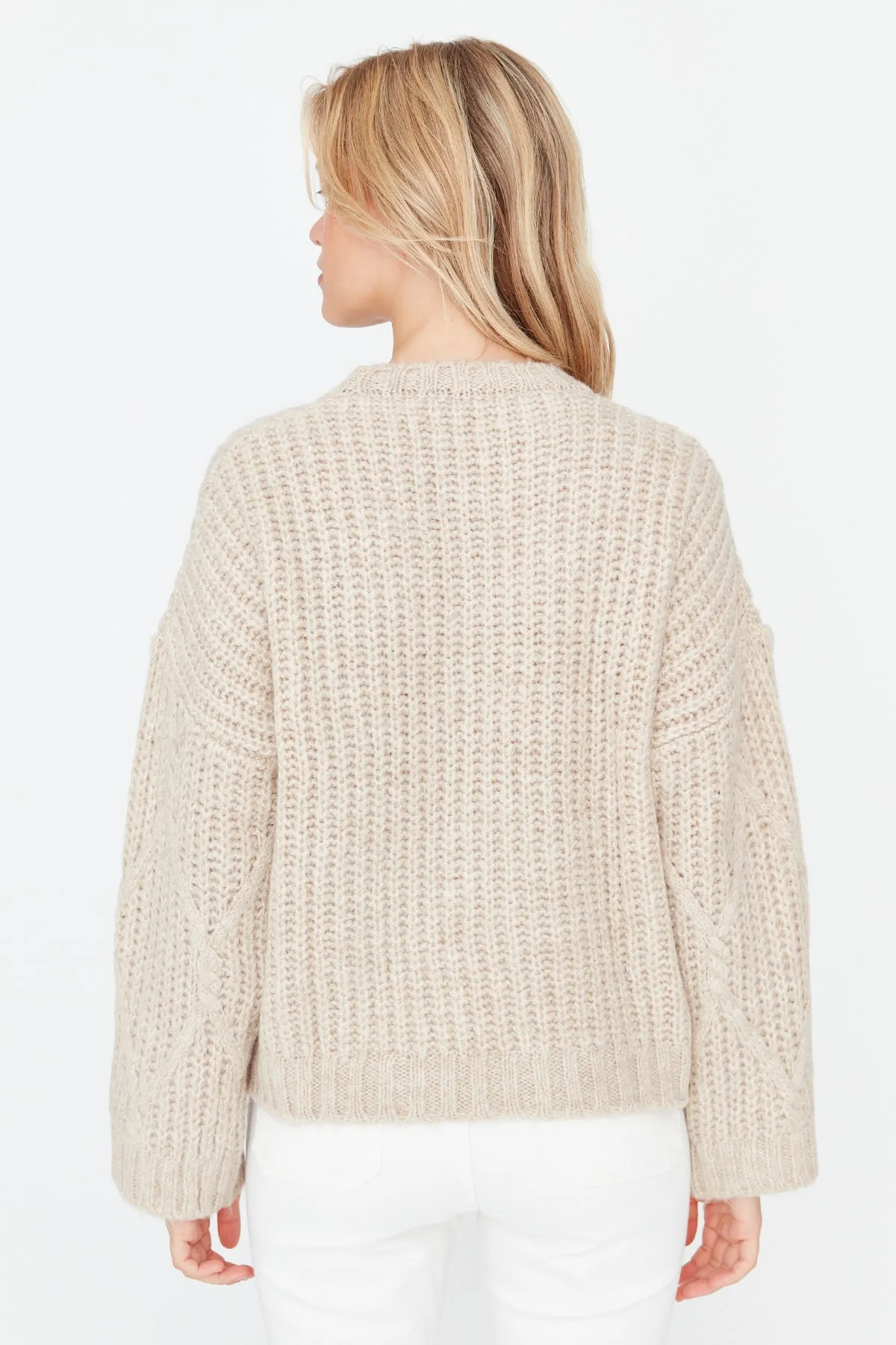 Trendyol Collection  Steiniger, weicher, strukturierter Strickpullover mit weiter Passform TWOAW23KZ01373