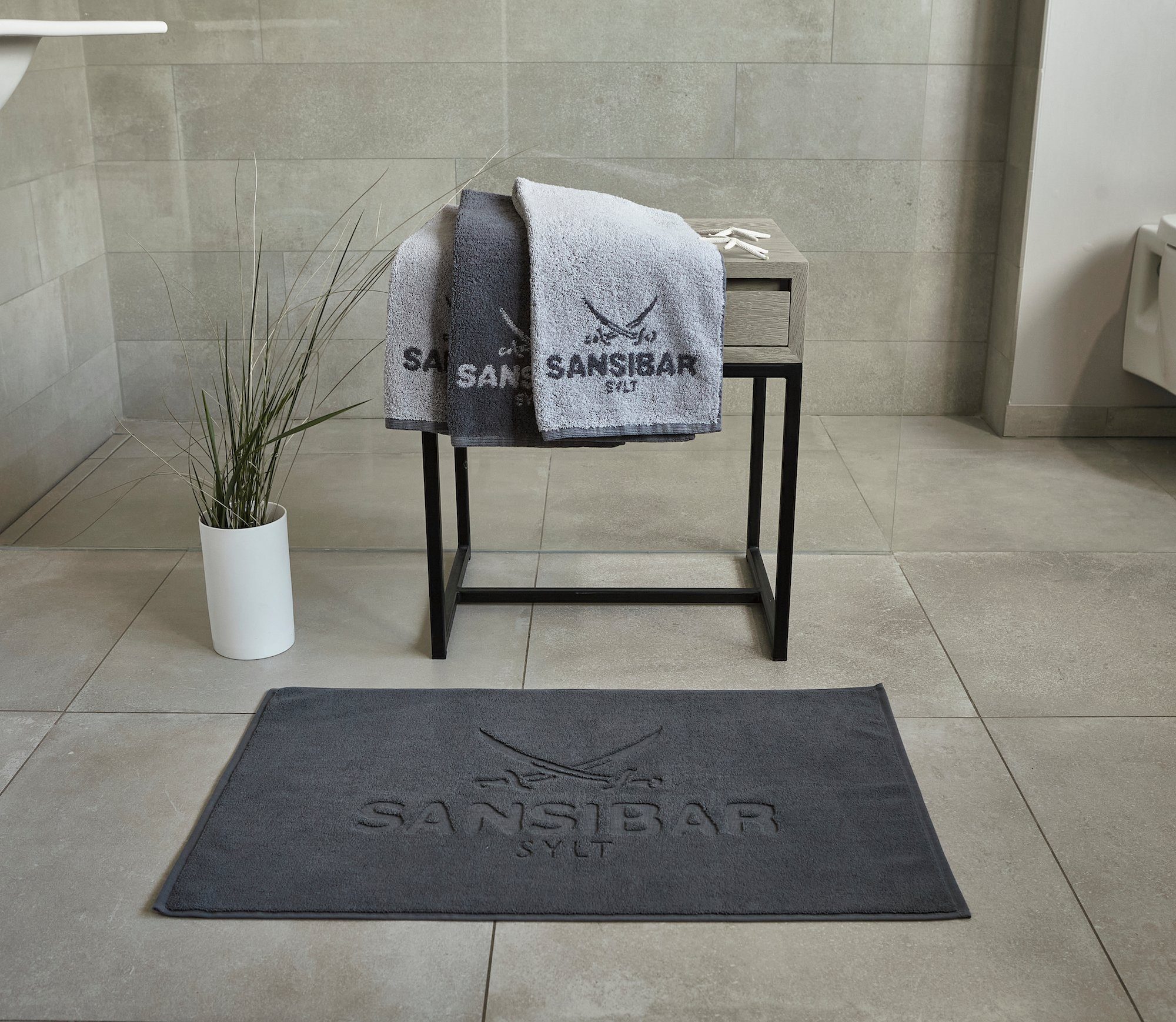 Badematte Badvorleger, Duschvorleger, Badematte 50x80 cm, Hochtiefprägung Sansibar Sylt, strapazierfähig, fußbodenheizungsgeeignet, Rückseite hat keine rutschhemmende Beschichtung, 100% Baumwolle (900 gsm), BxL: 50x80 cm
