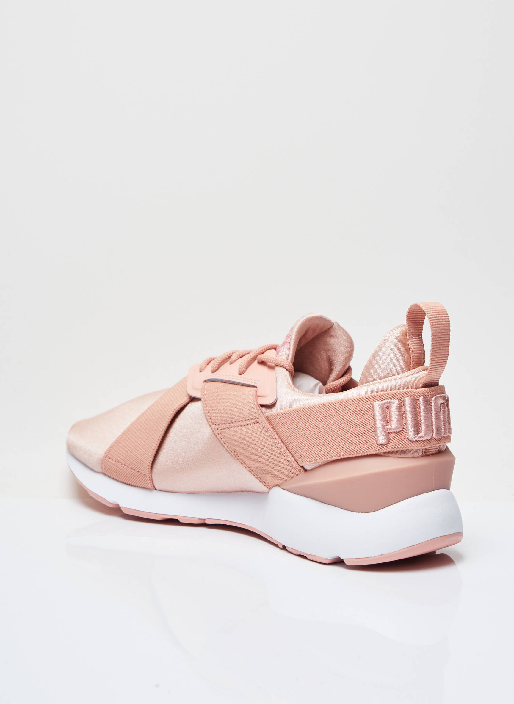 Puma Baskets Femme couleur rose