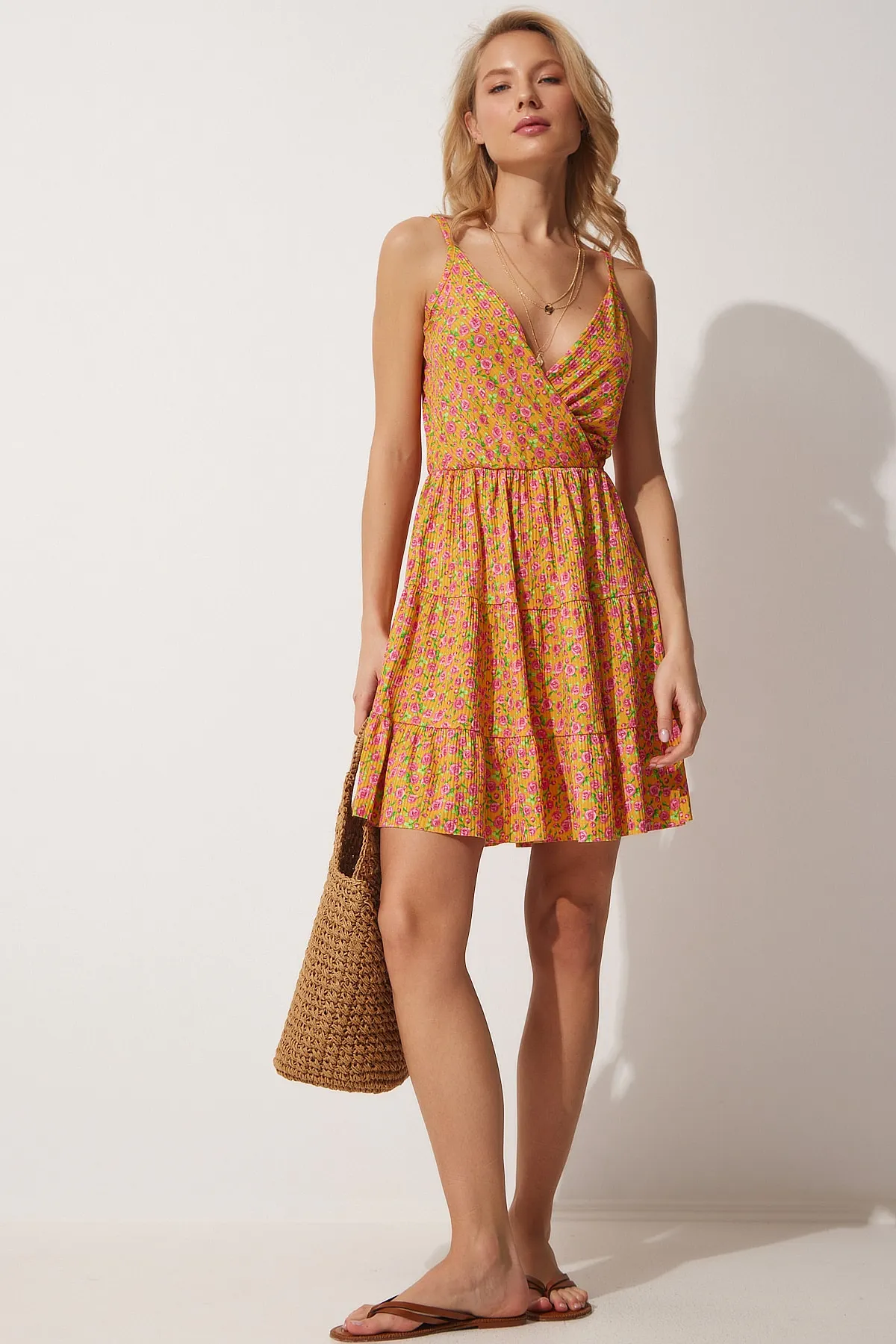 Happiness İstanbul  Orangefarbenes Damen-Sommer-Minikleid mit Wickelkragen und Riemen MC00170