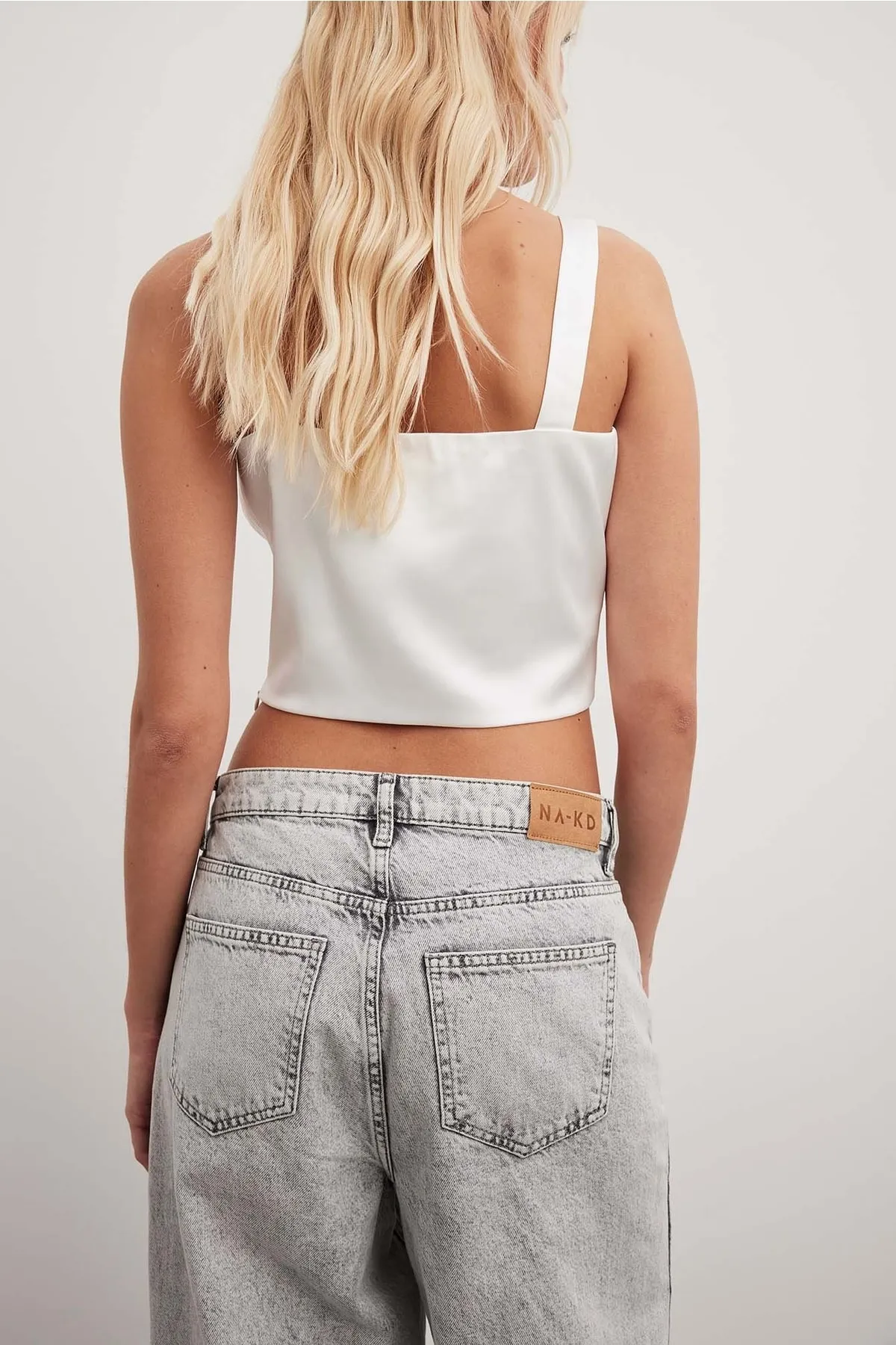 NA-KD  Satin-Korsett-Crop-Top