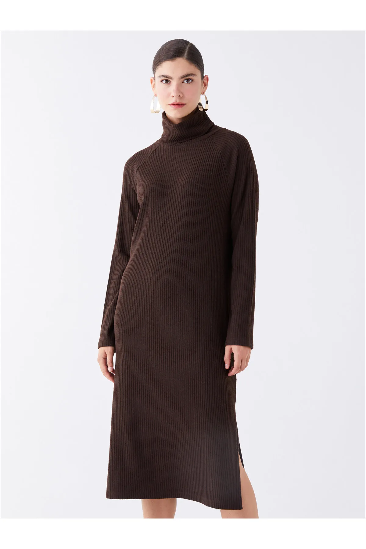 LC Waikiki  Einfarbiges langärmliges Damen-Strickkleid mit Rollkragen