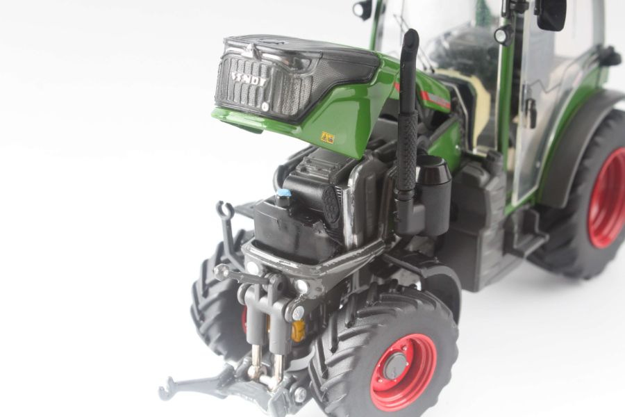 Fendt 211 V Vario (1:32) - Special Fendt Edition