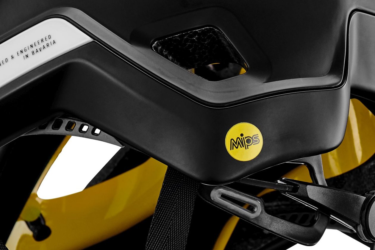 Cube Helm Strover
