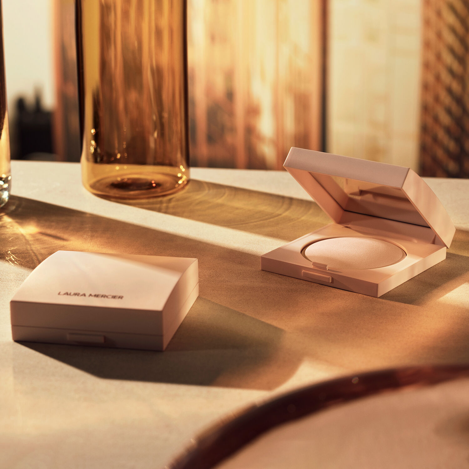 Laura Mercier Real Flawless Luminous Perfecting Pressed Powder