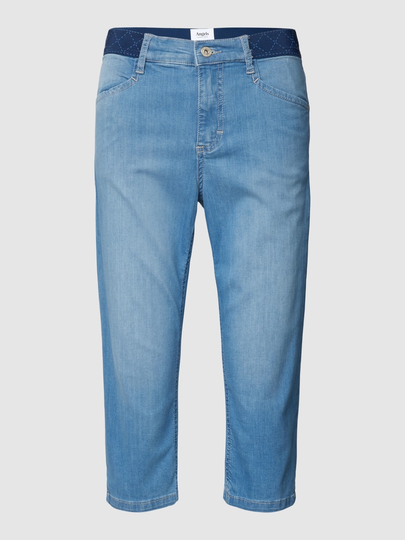 Caprijeans mit Eingrifftaschen in hellblau