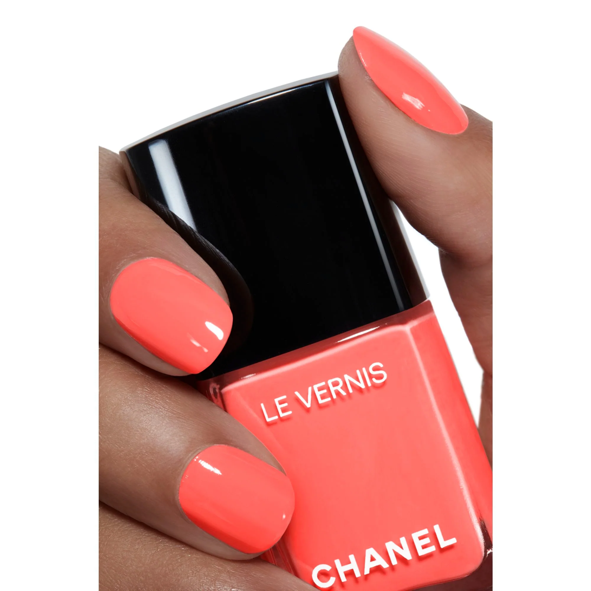 LE VERNIS - COLORE E BRILLANTEZZA LUNGA TENUTA