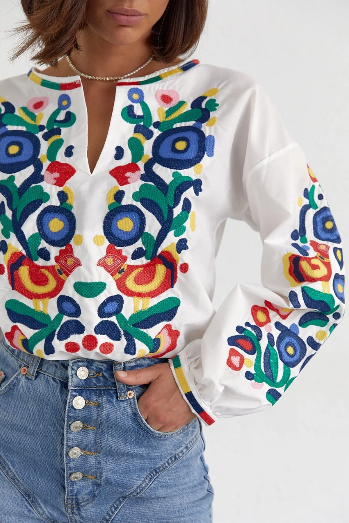 FEMELLE  Vollständig besticktes Design-Vintage-Bluse für Damen der neuen Saison
