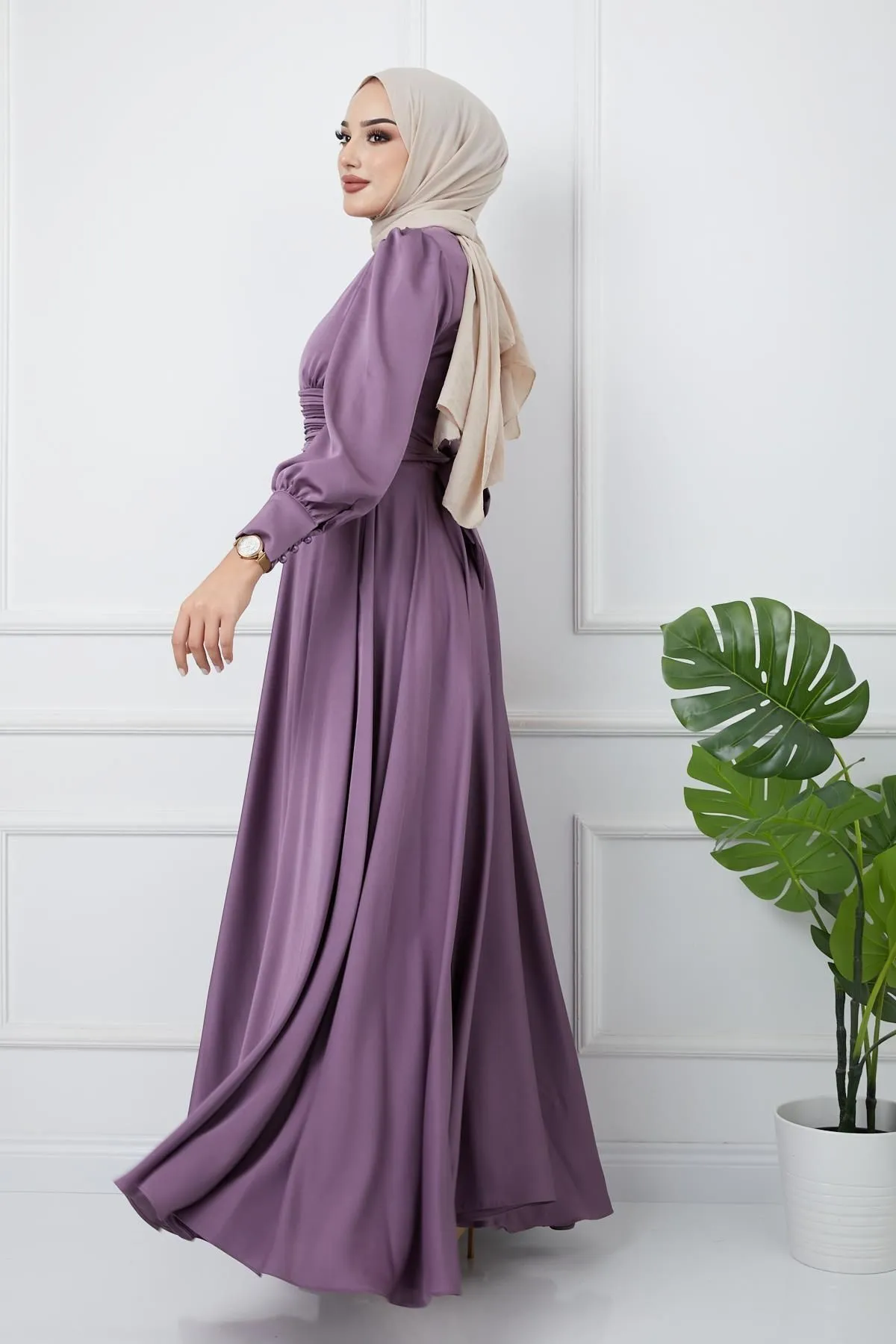 Olcay  Abendkleid mit Taillenfalten und Gürtel K. Flieder 1595