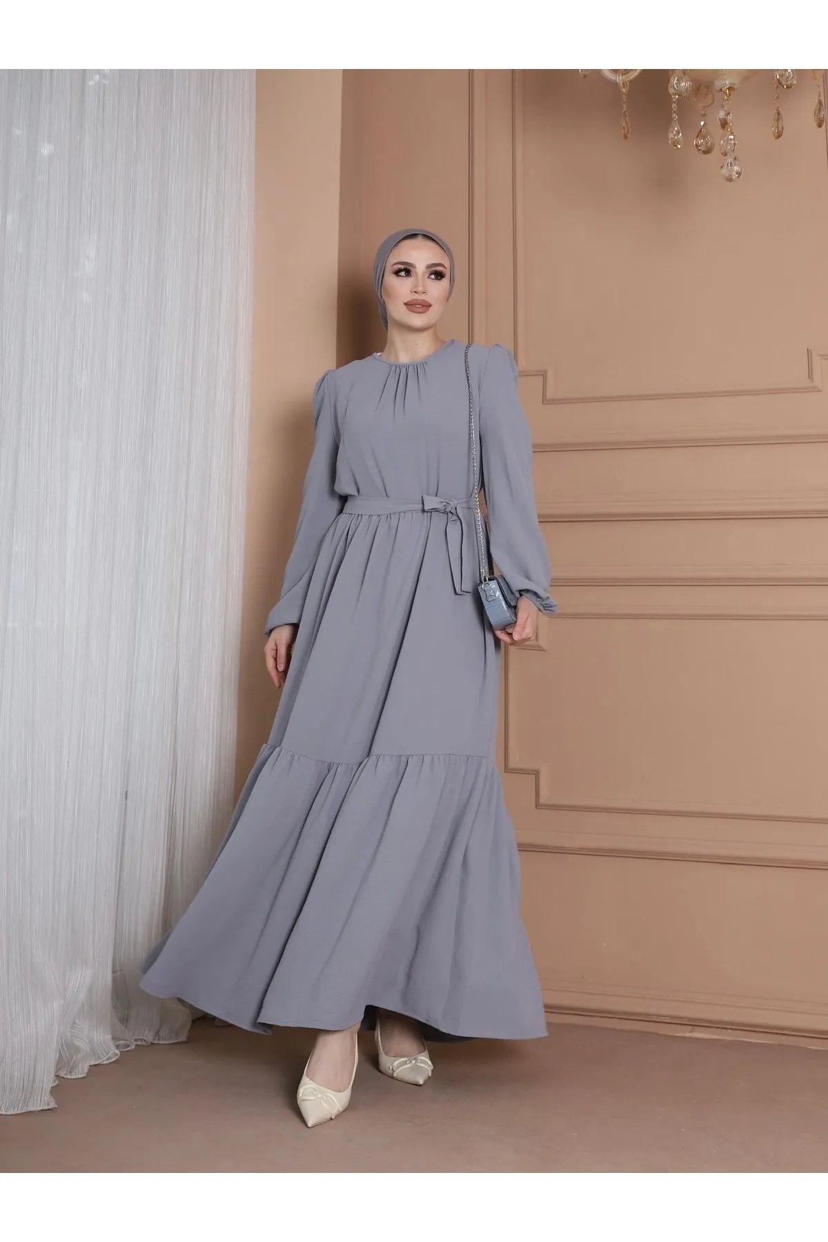 VOLT CLOTHİNG  Ayrobin Kleid mit Gürtel und Rüschendetail am Kragen