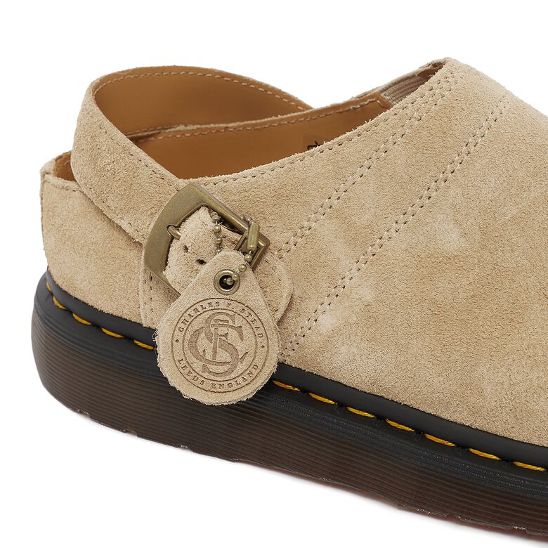 Dr. Martens Isham parchment desert oasis suede